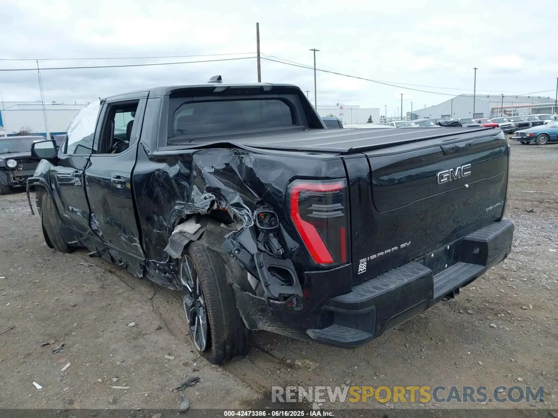 3 Photograph of a damaged car 1GT40LEL2SU100263 GMC SIERRA EV 2025