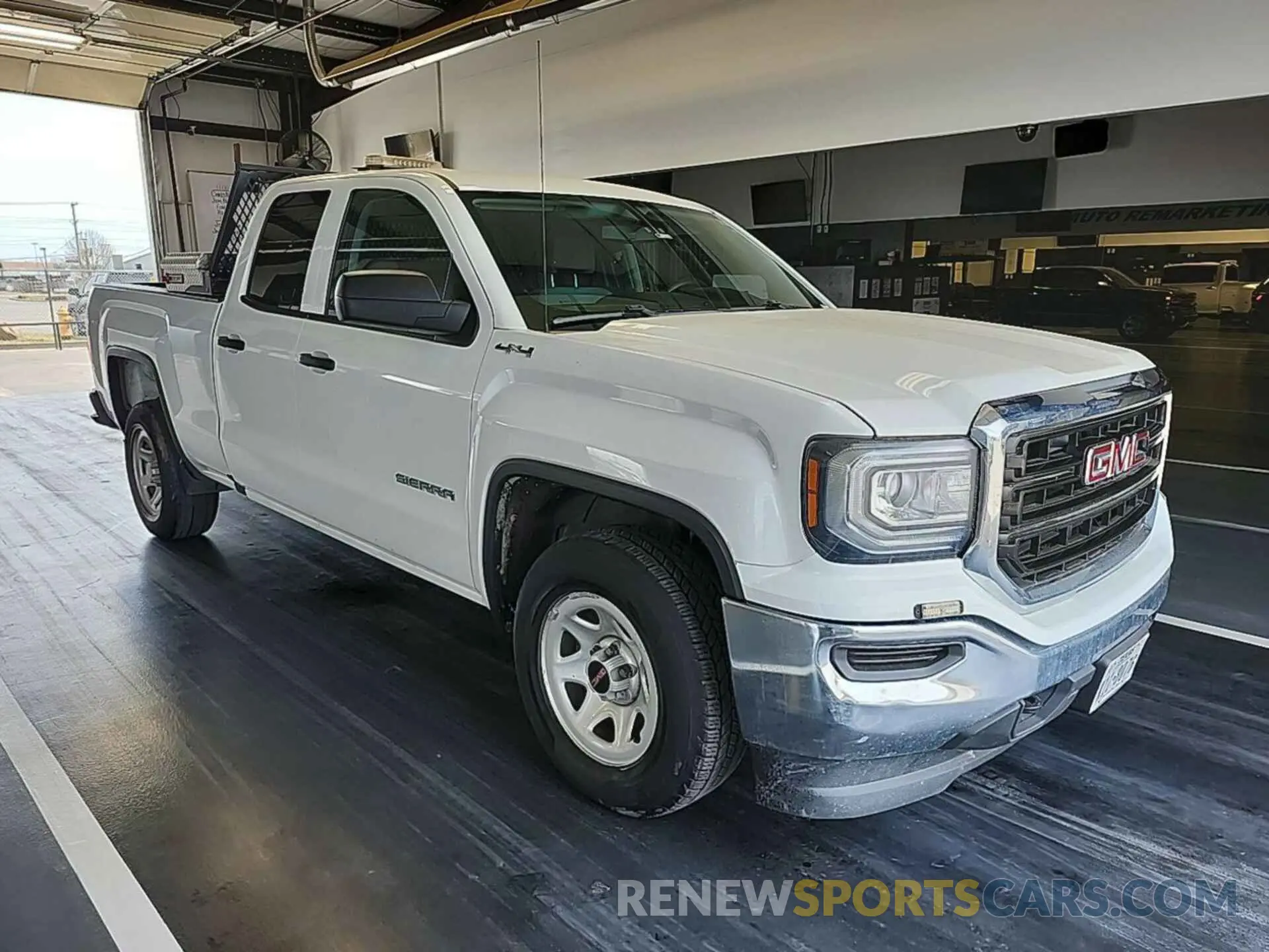 15 Photograph of a damaged car 2GTV2LEC2K1129840 GMC SIERRA LIMITED 2019