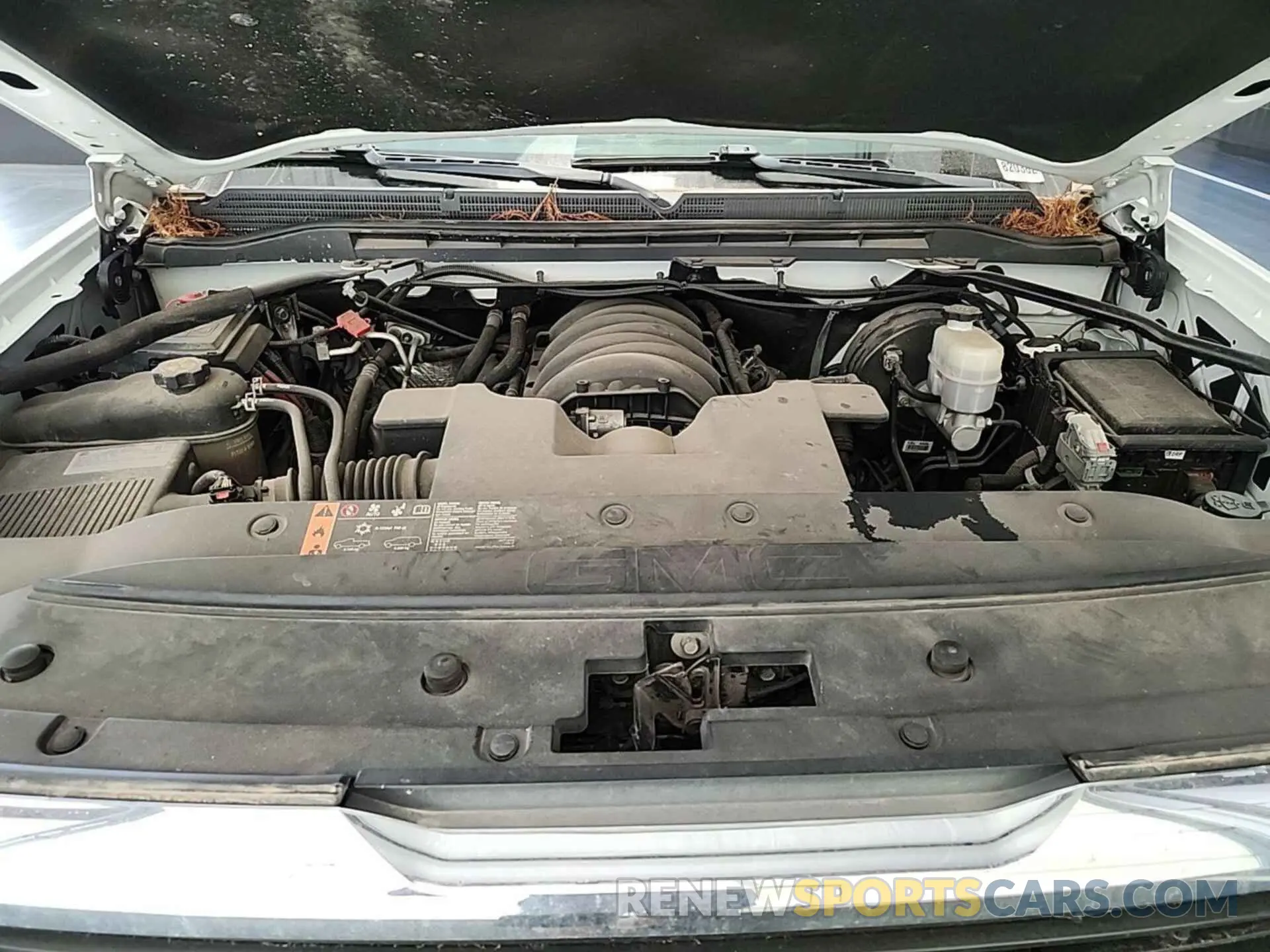 18 Photograph of a damaged car 2GTV2LEC2K1129840 GMC SIERRA LIMITED 2019