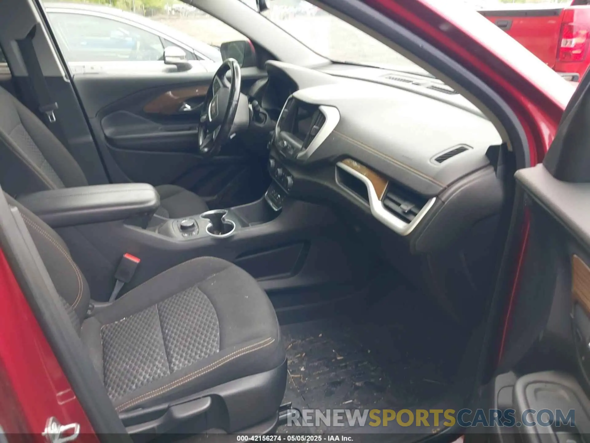 5 Photograph of a damaged car 3GKALMEV0KL154919 GMC TERRAIN 2019