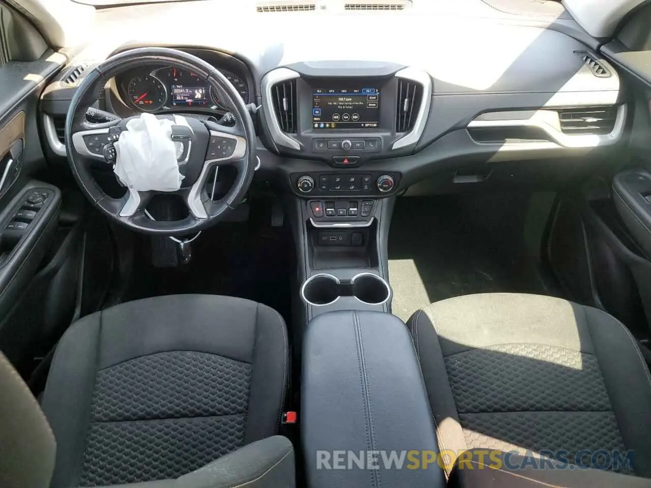 8 Photograph of a damaged car 3GKALMEV0KL172692 GMC TERRAIN 2019