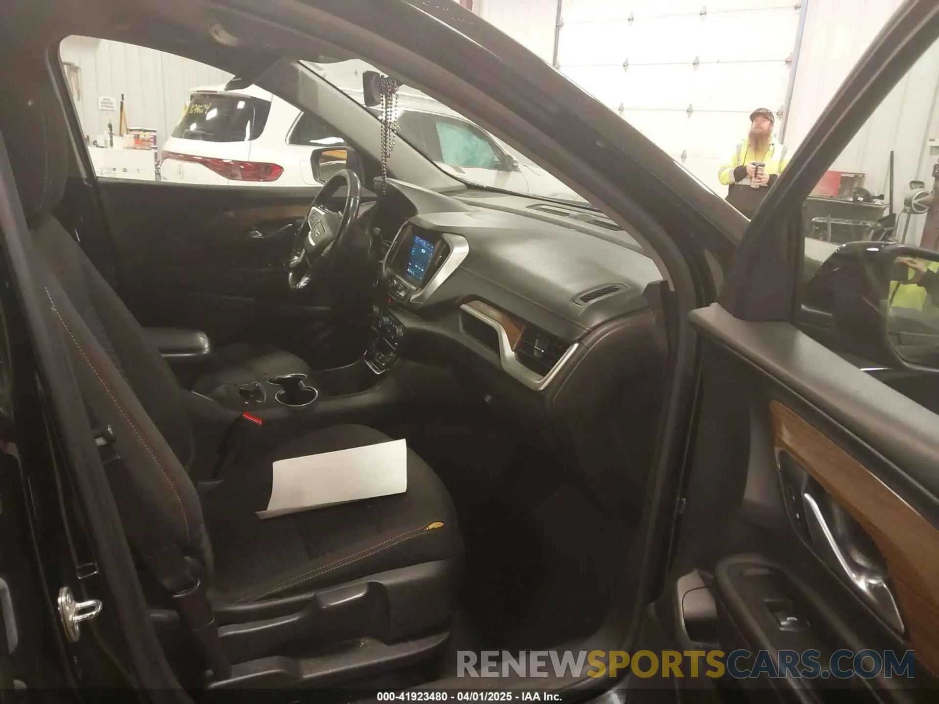 5 Фотография поврежденного автомобиля 3GKALMEV0KL239503 GMC TERRAIN 2019