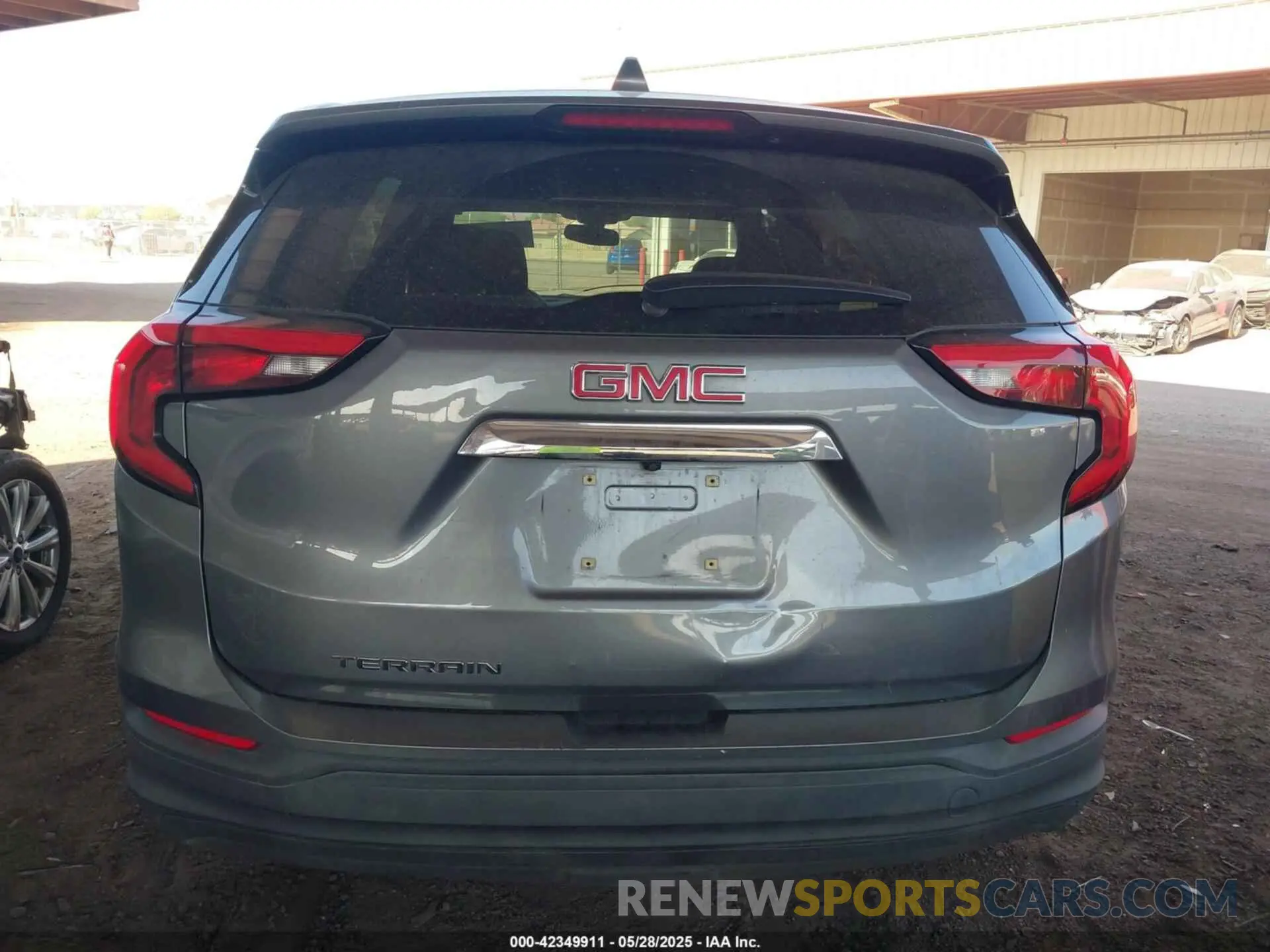 17 Photograph of a damaged car 3GKALMEV2KL272874 GMC TERRAIN 2019