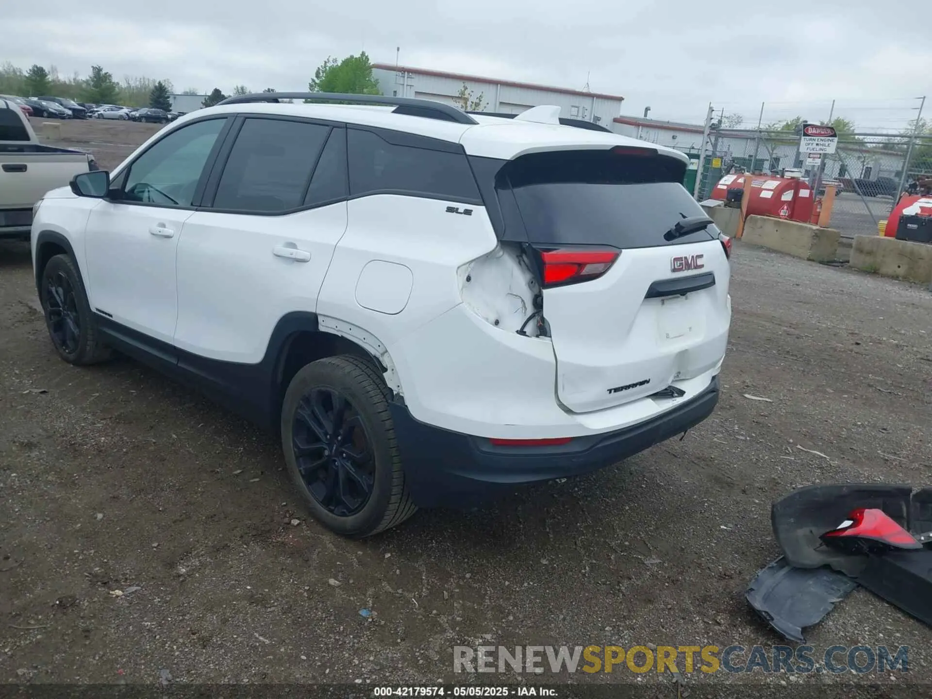 3 Photograph of a damaged car 3GKALMEV4KL123351 GMC TERRAIN 2019
