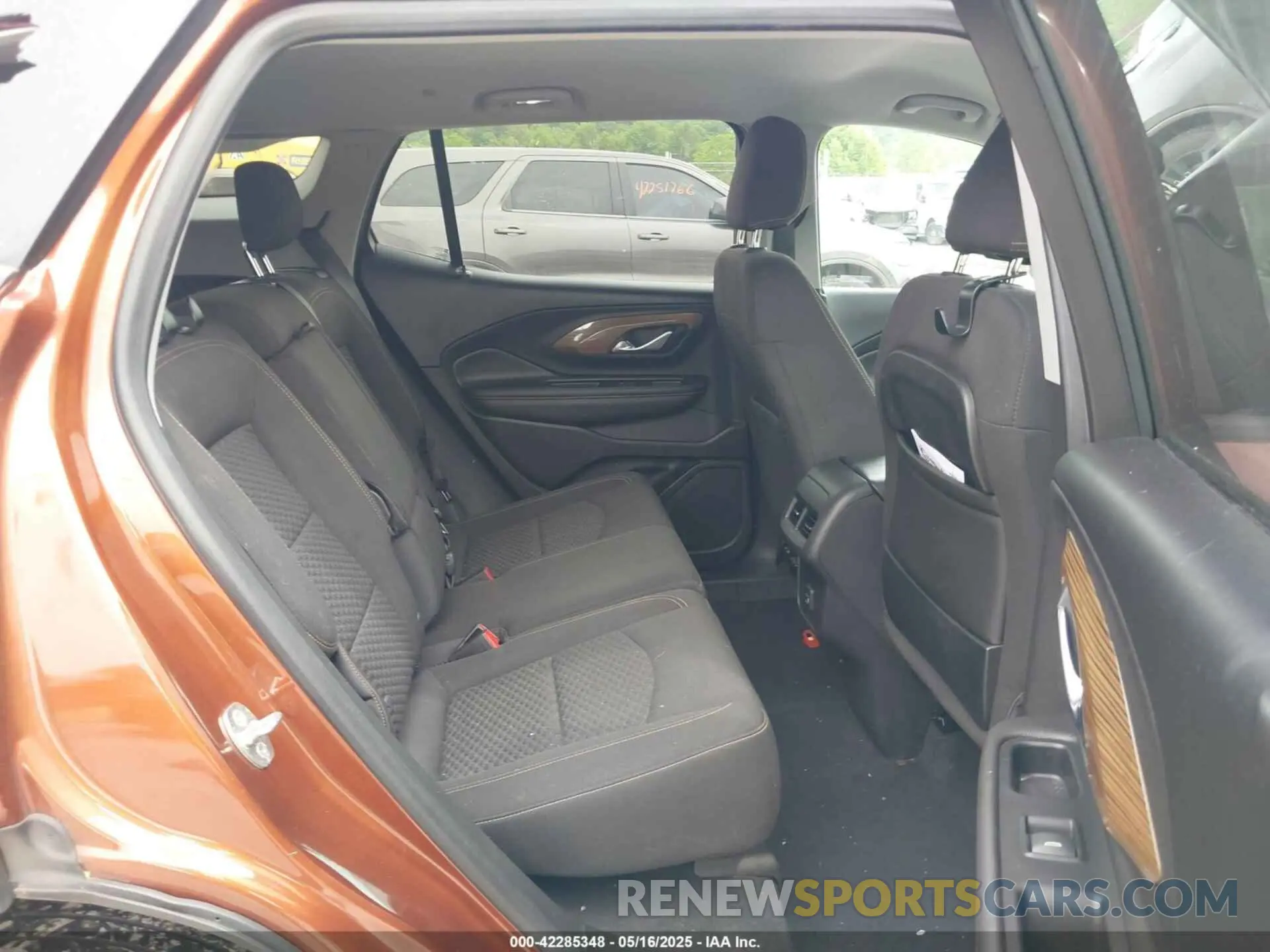 8 Photograph of a damaged car 3GKALMEV5KL254031 GMC TERRAIN 2019