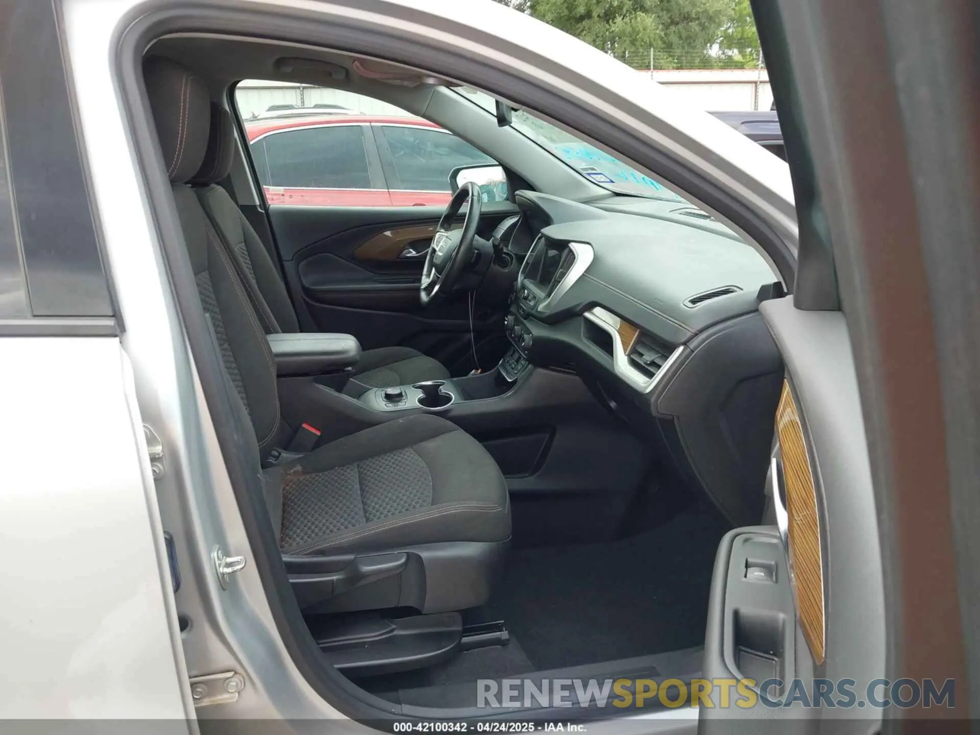 5 Фотография поврежденного автомобиля 3GKALMEV6KL156304 GMC TERRAIN 2019