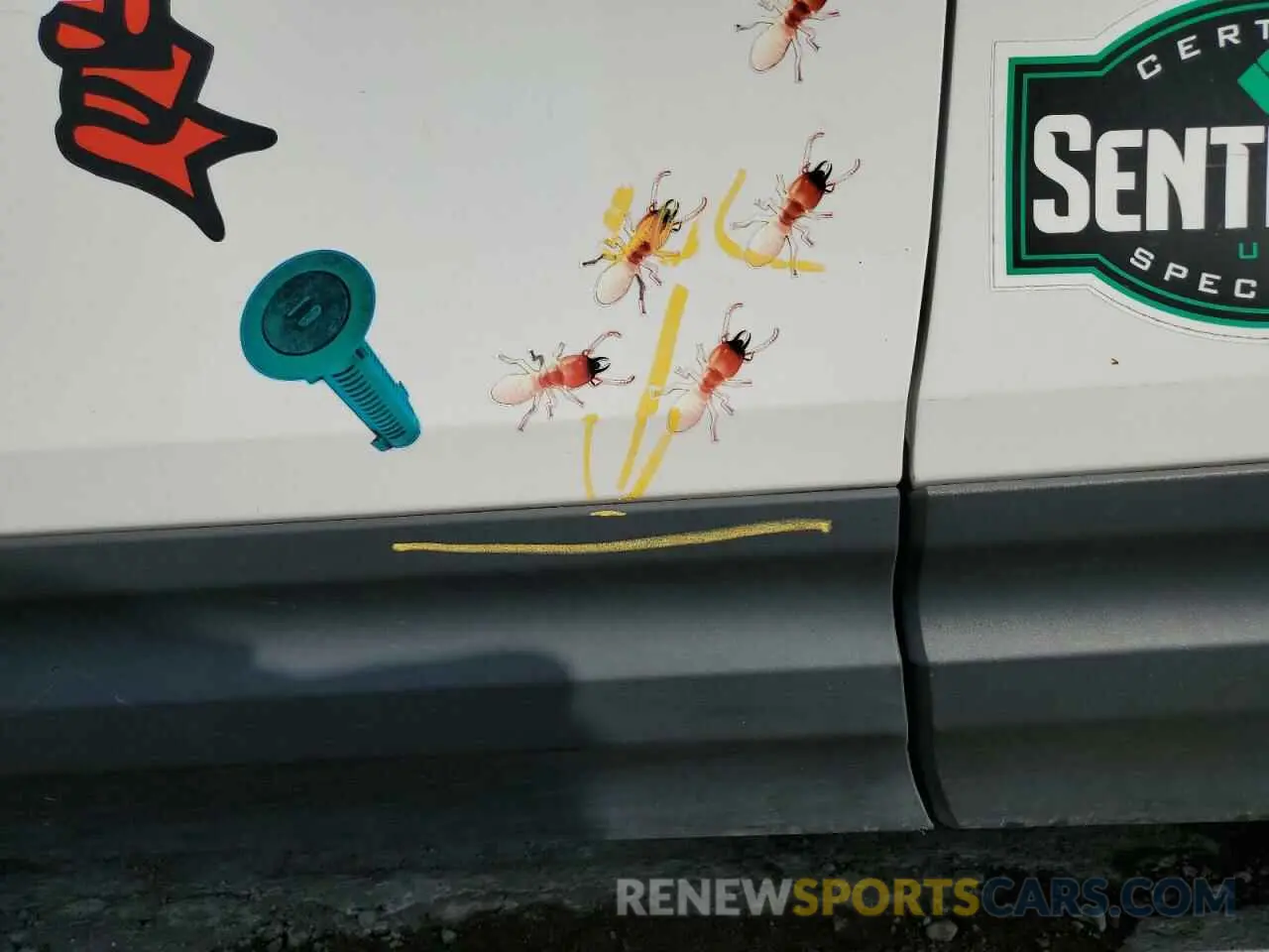 13 Photograph of a damaged car 3GKALMEV6KL211365 GMC TERRAIN 2019
