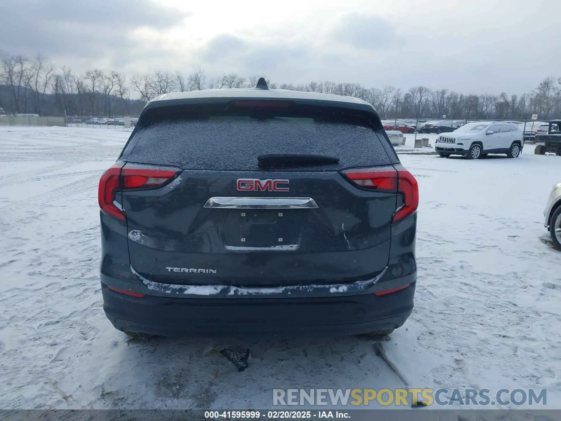 17 Photograph of a damaged car 3GKALMEV8KL296368 GMC TERRAIN 2019