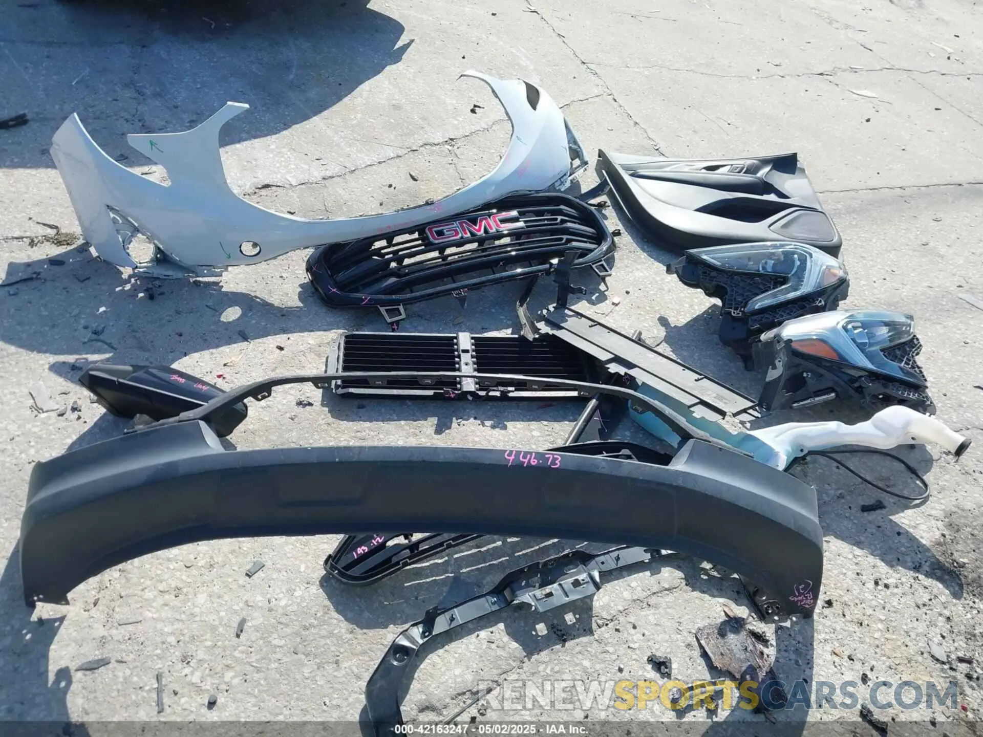 12 Photograph of a damaged car 3GKALMEVXKL272332 GMC TERRAIN 2019