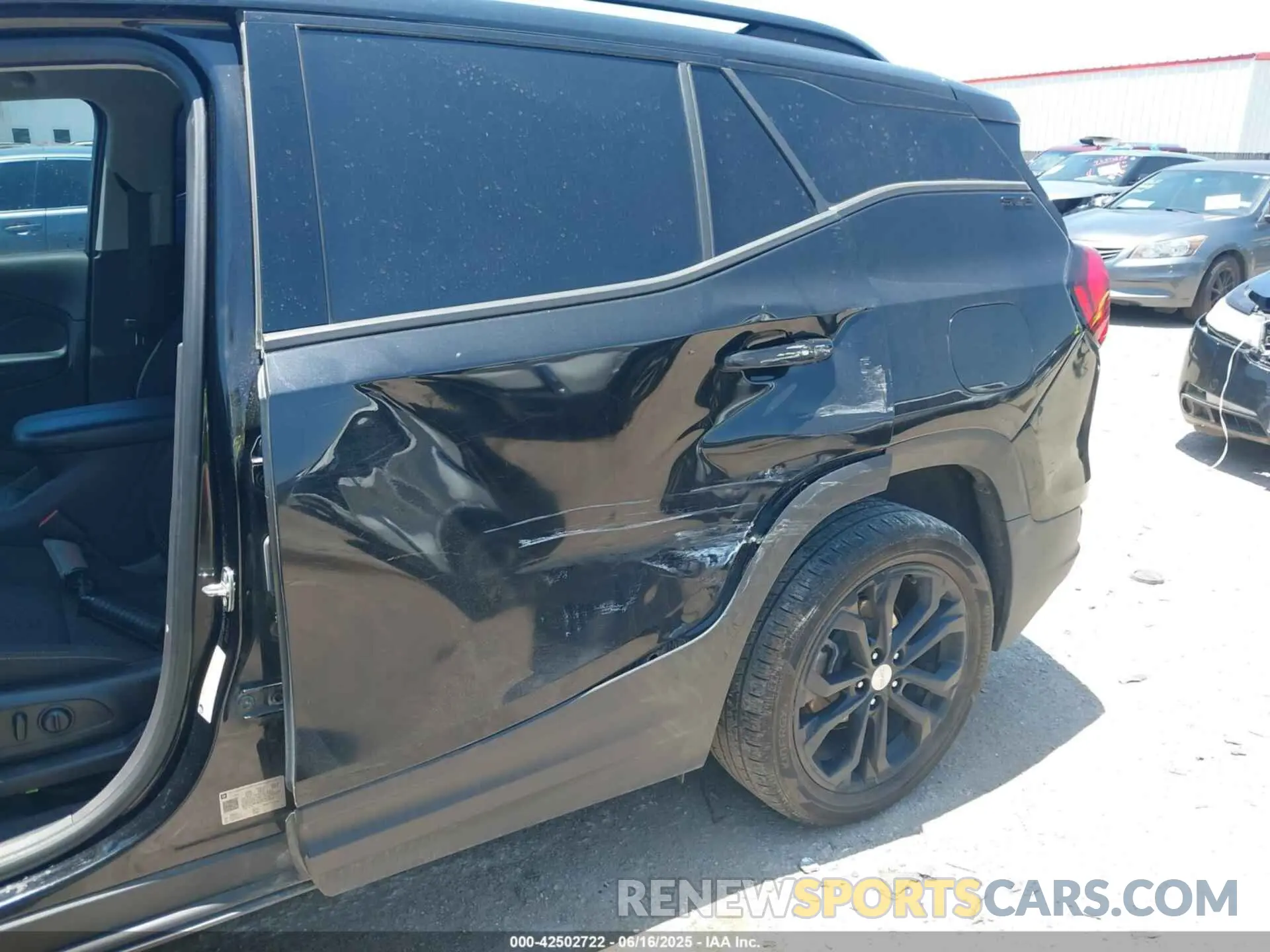 6 Photograph of a damaged car 3GKALMEX2KL122121 GMC TERRAIN 2019