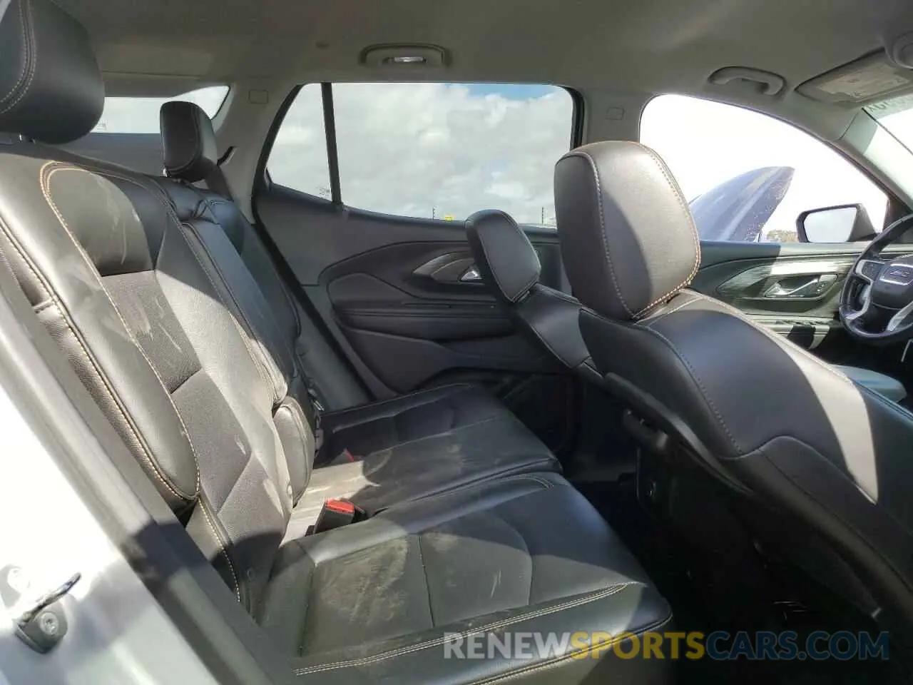 11 Фотография поврежденного автомобиля 3GKALPEV2KL204785 GMC TERRAIN 2019