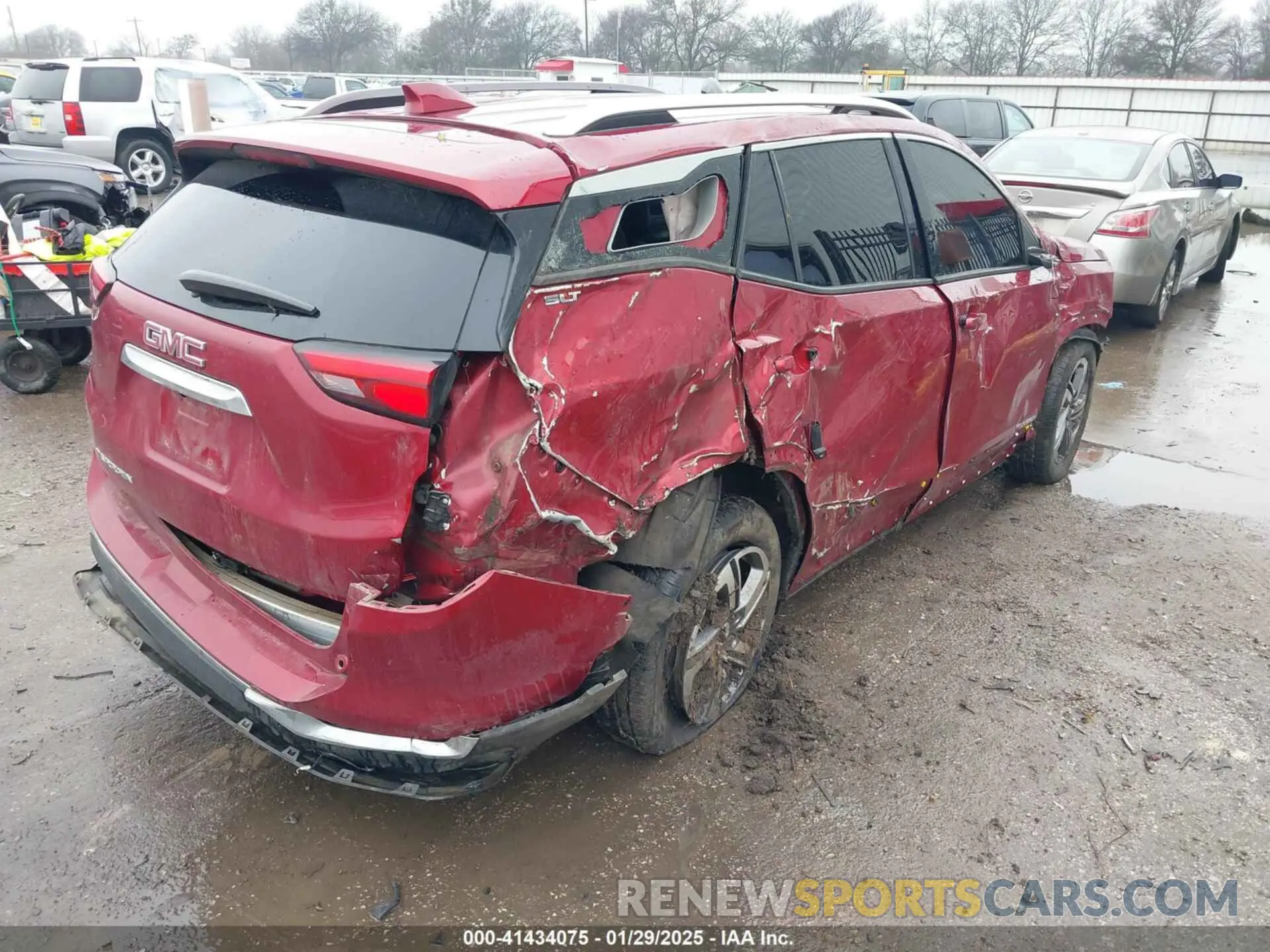 4 Photograph of a damaged car 3GKALPEV6KL172374 GMC TERRAIN 2019