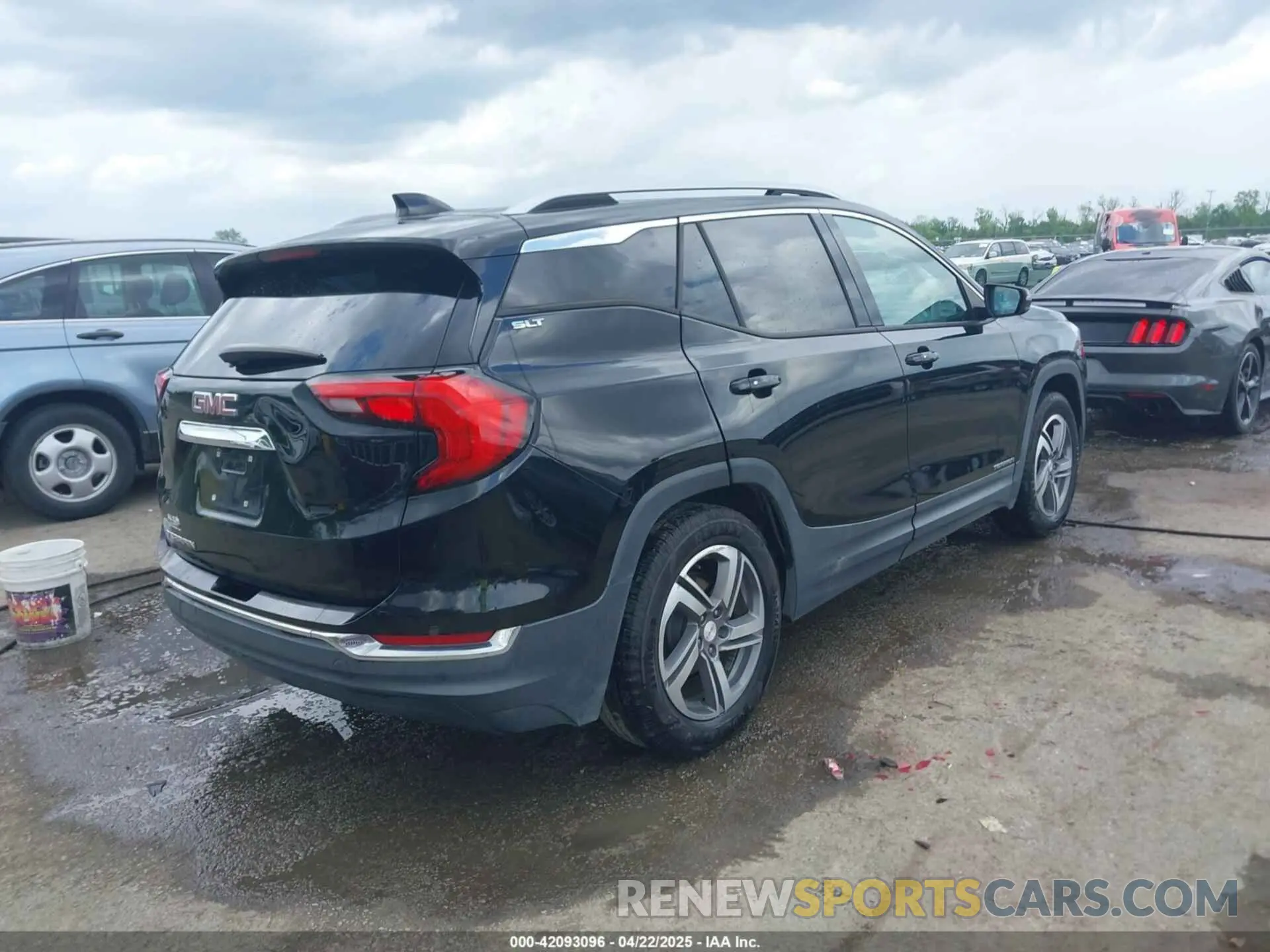 4 Photograph of a damaged car 3GKALPEV6KL193242 GMC TERRAIN 2019