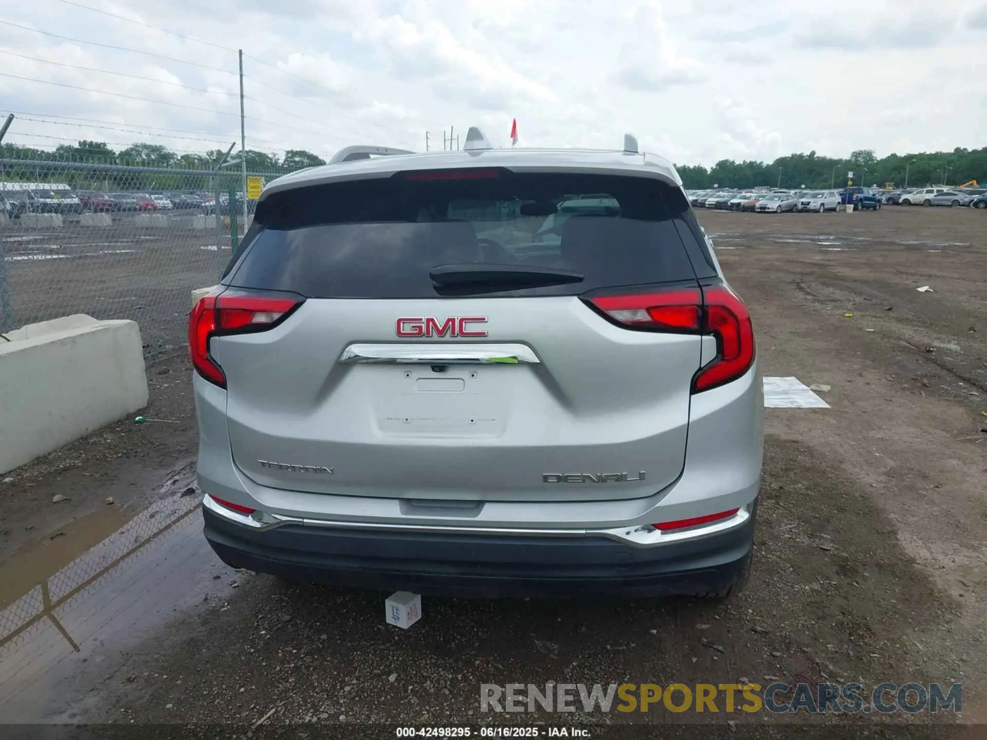 16 Photograph of a damaged car 3GKALPEV7KL174537 GMC TERRAIN 2019