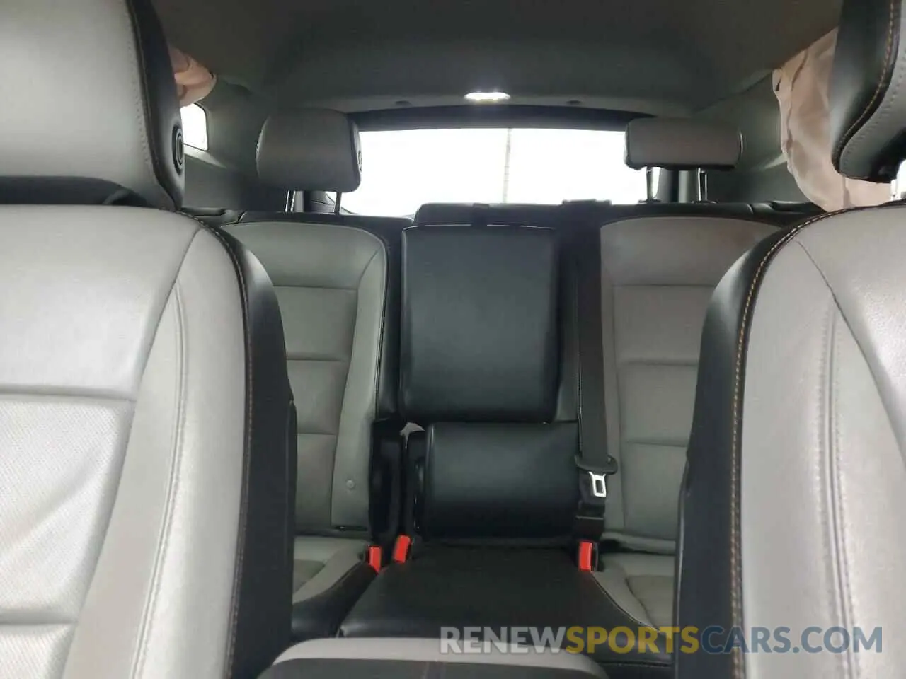 10 Photograph of a damaged car 3GKALPEV8KL327619 GMC TERRAIN 2019