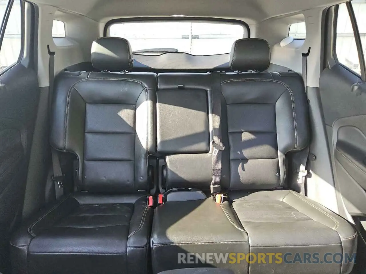10 Photograph of a damaged car 3GKALPEX3KL123005 GMC TERRAIN 2019