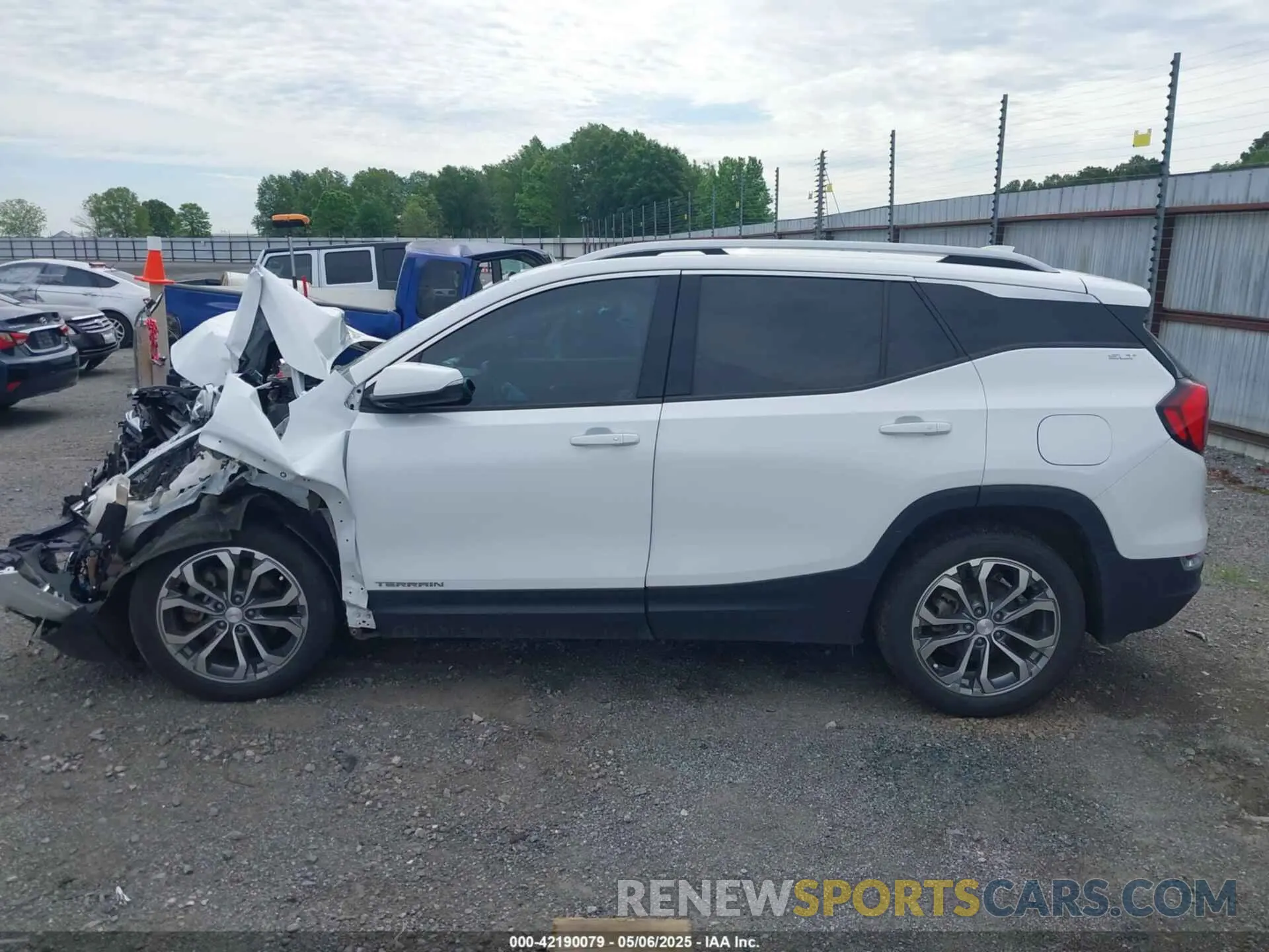13 Photograph of a damaged car 3GKALPEX7KL128899 GMC TERRAIN 2019