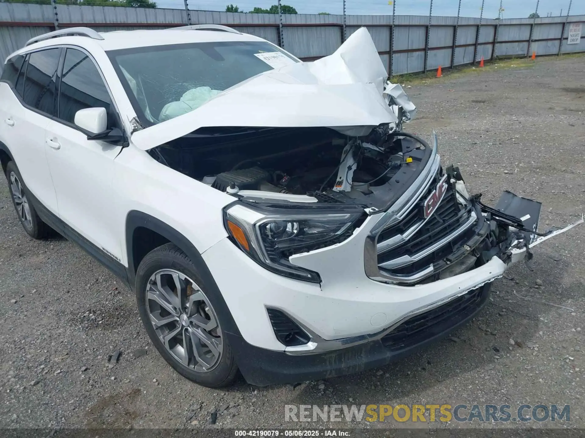 17 Photograph of a damaged car 3GKALPEX7KL128899 GMC TERRAIN 2019