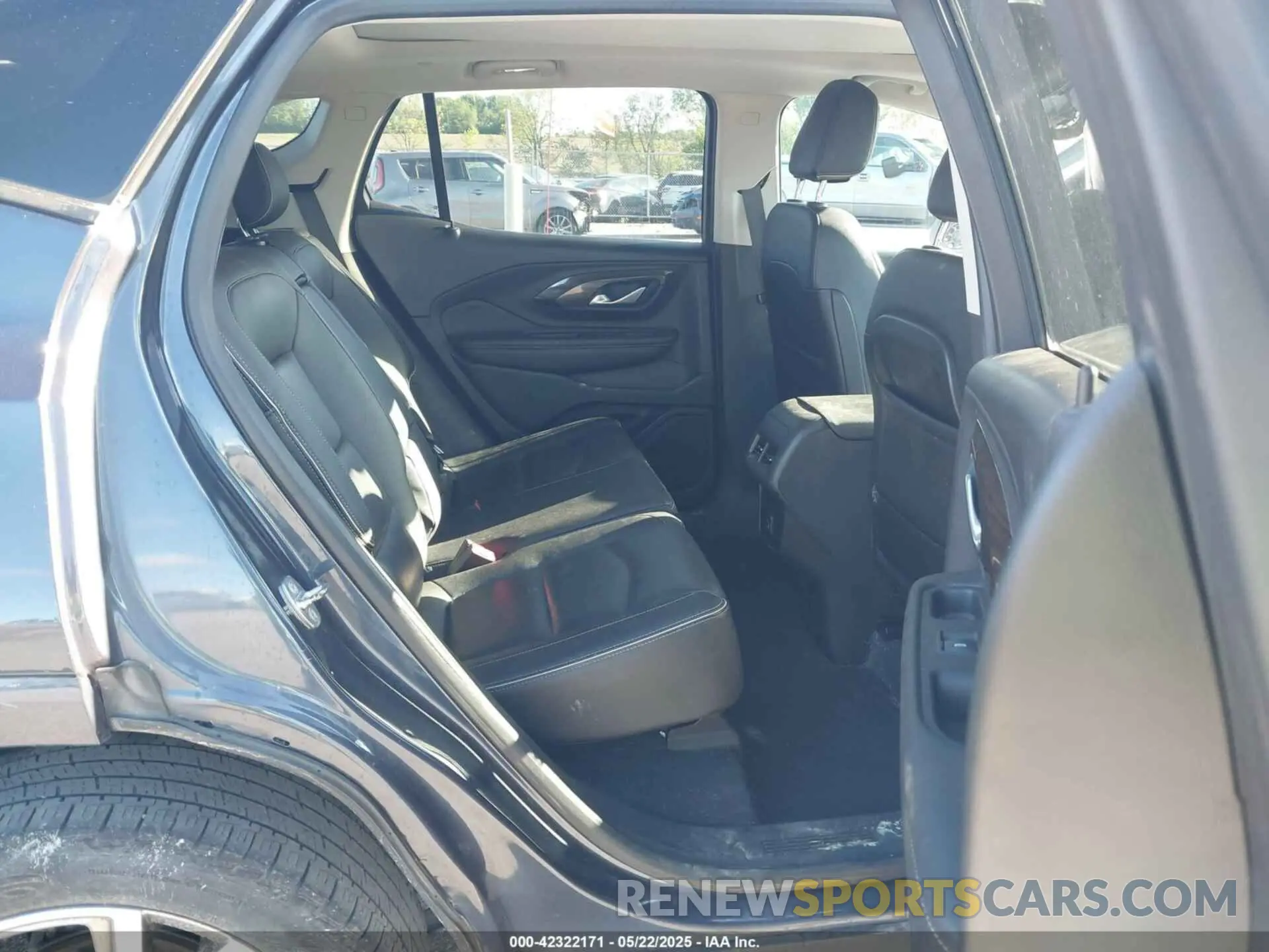 8 Photograph of a damaged car 3GKALSEX3KL118857 GMC TERRAIN 2019
