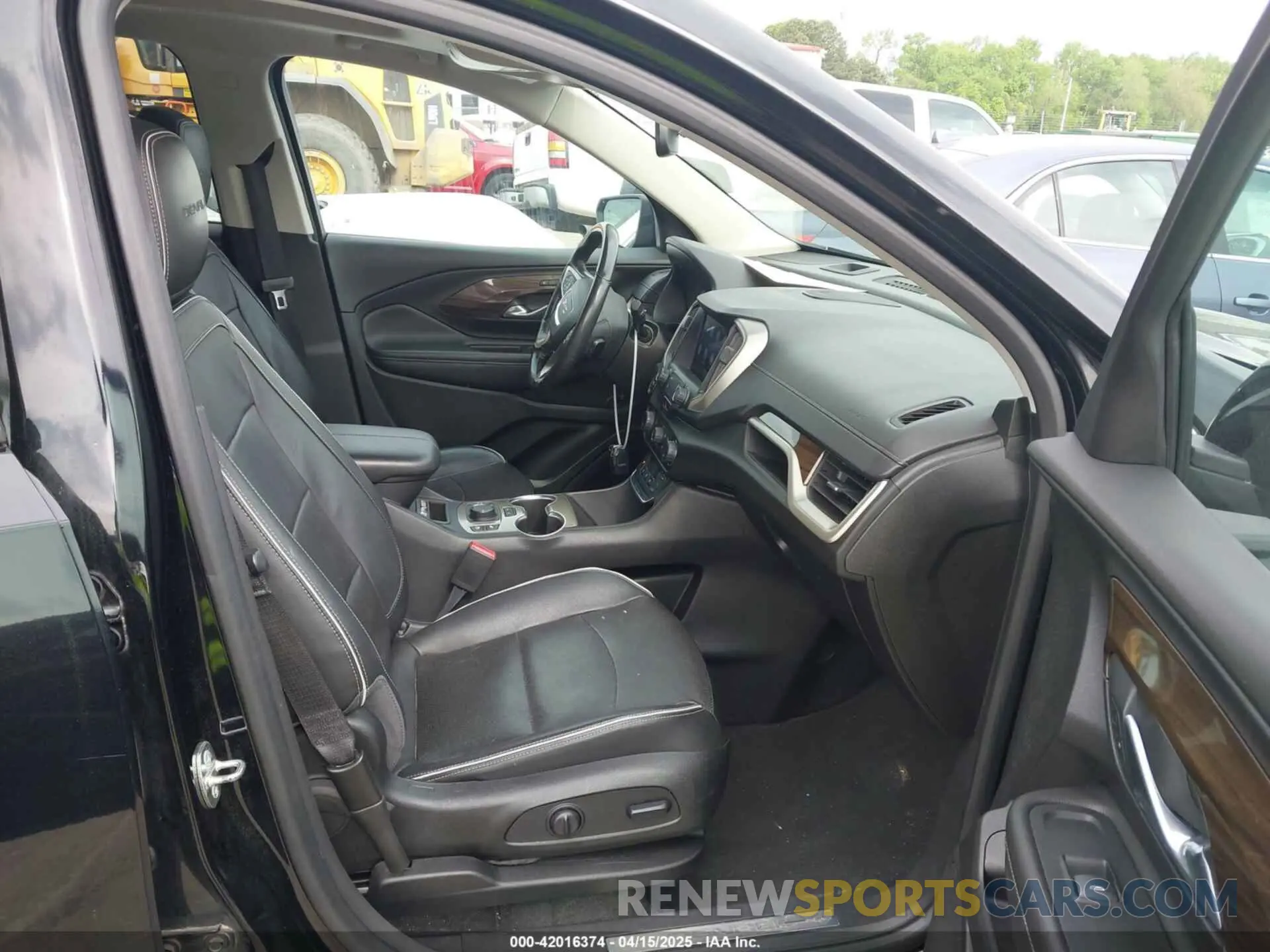 5 Photograph of a damaged car 3GKALSEX3KL123685 GMC TERRAIN 2019