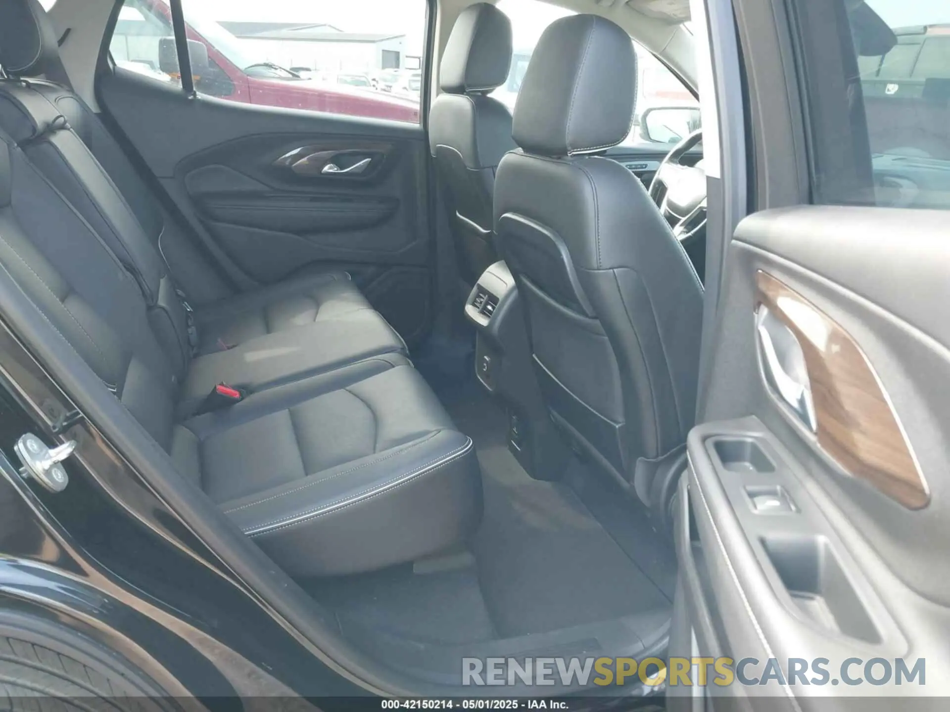 8 Photograph of a damaged car 3GKALSEX9KL356017 GMC TERRAIN 2019