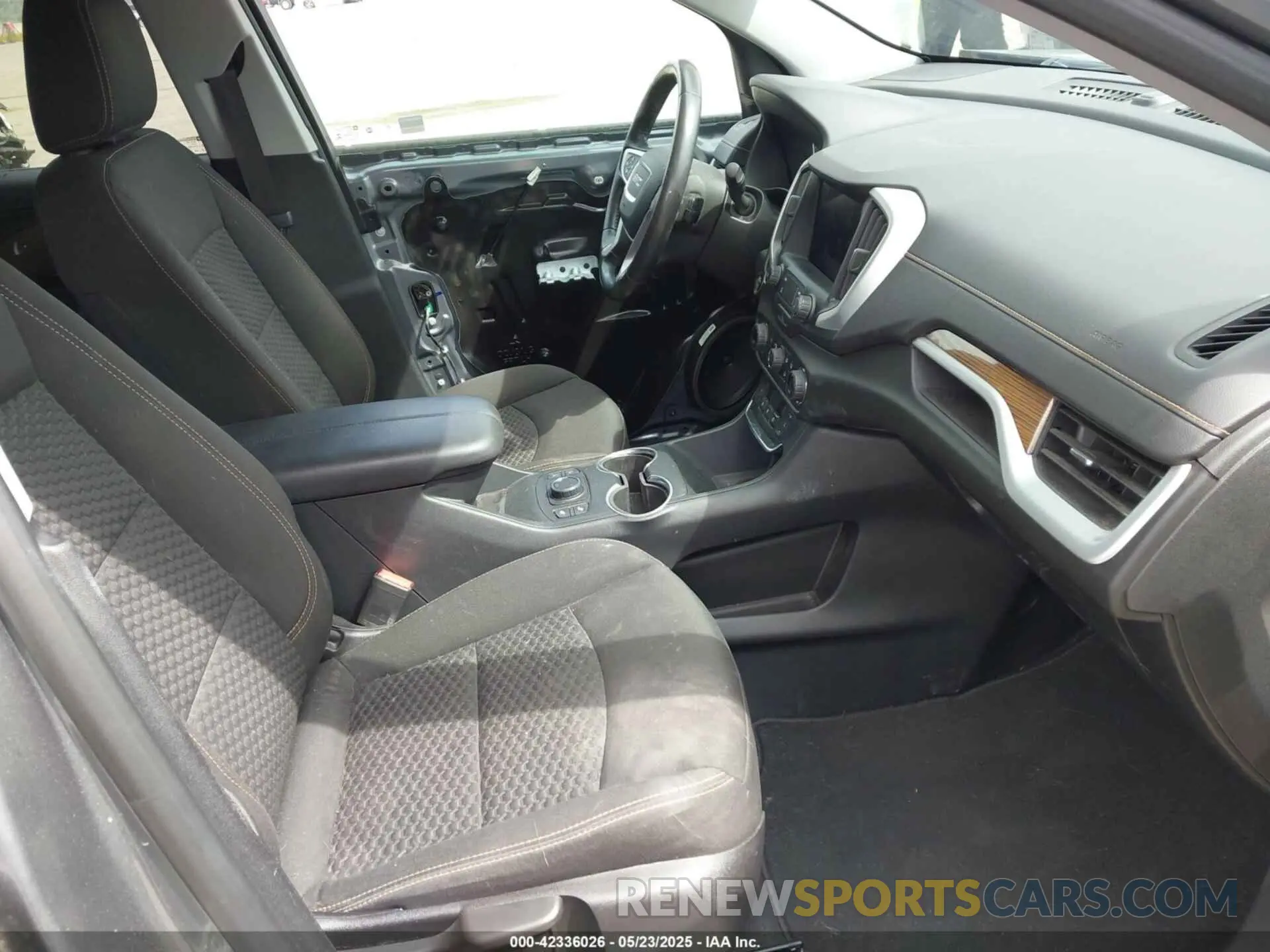 5 Photograph of a damaged car 3GKALTEV1KL293368 GMC TERRAIN 2019