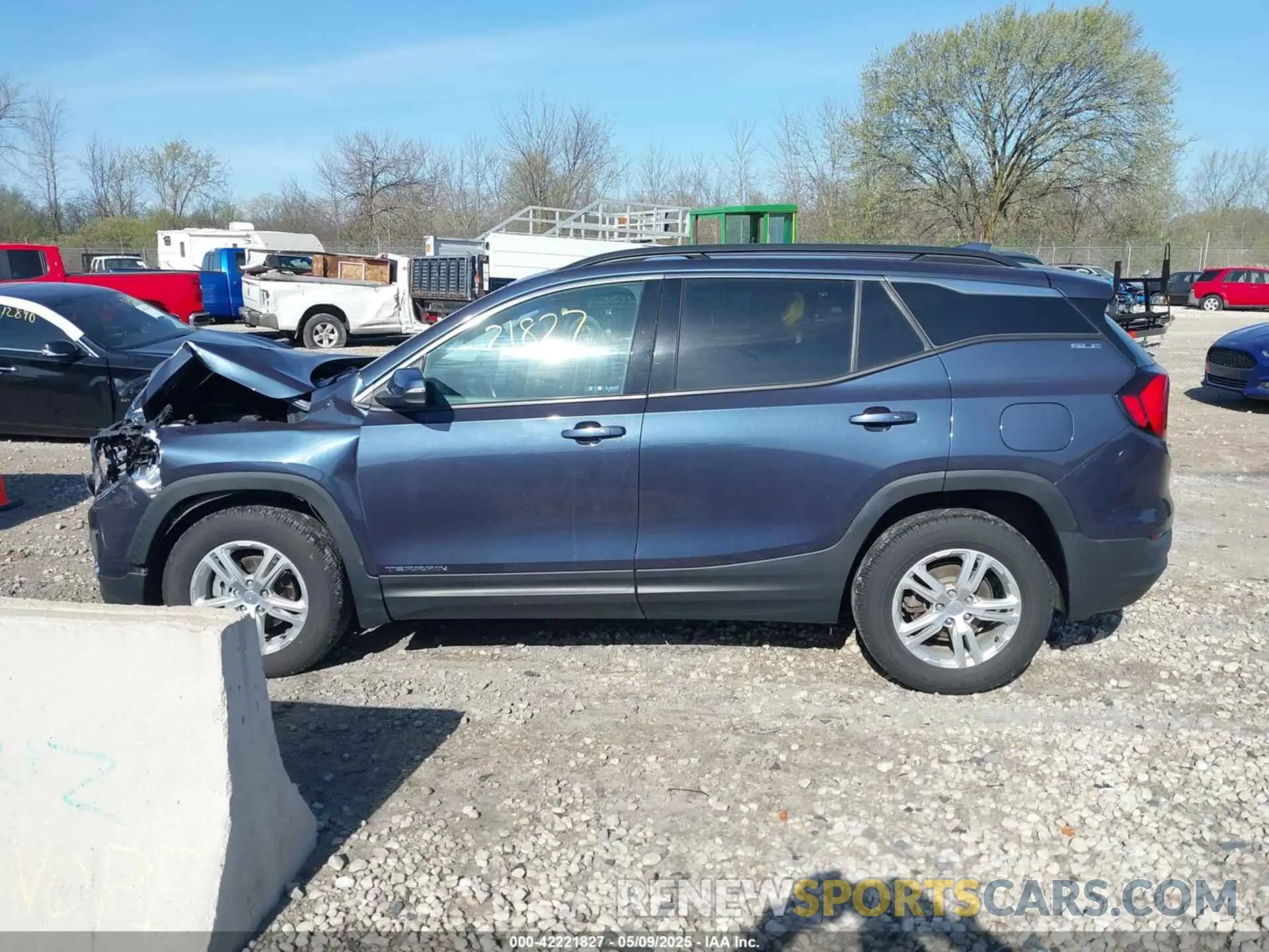 14 Photograph of a damaged car 3GKALTEV2KL112911 GMC TERRAIN 2019