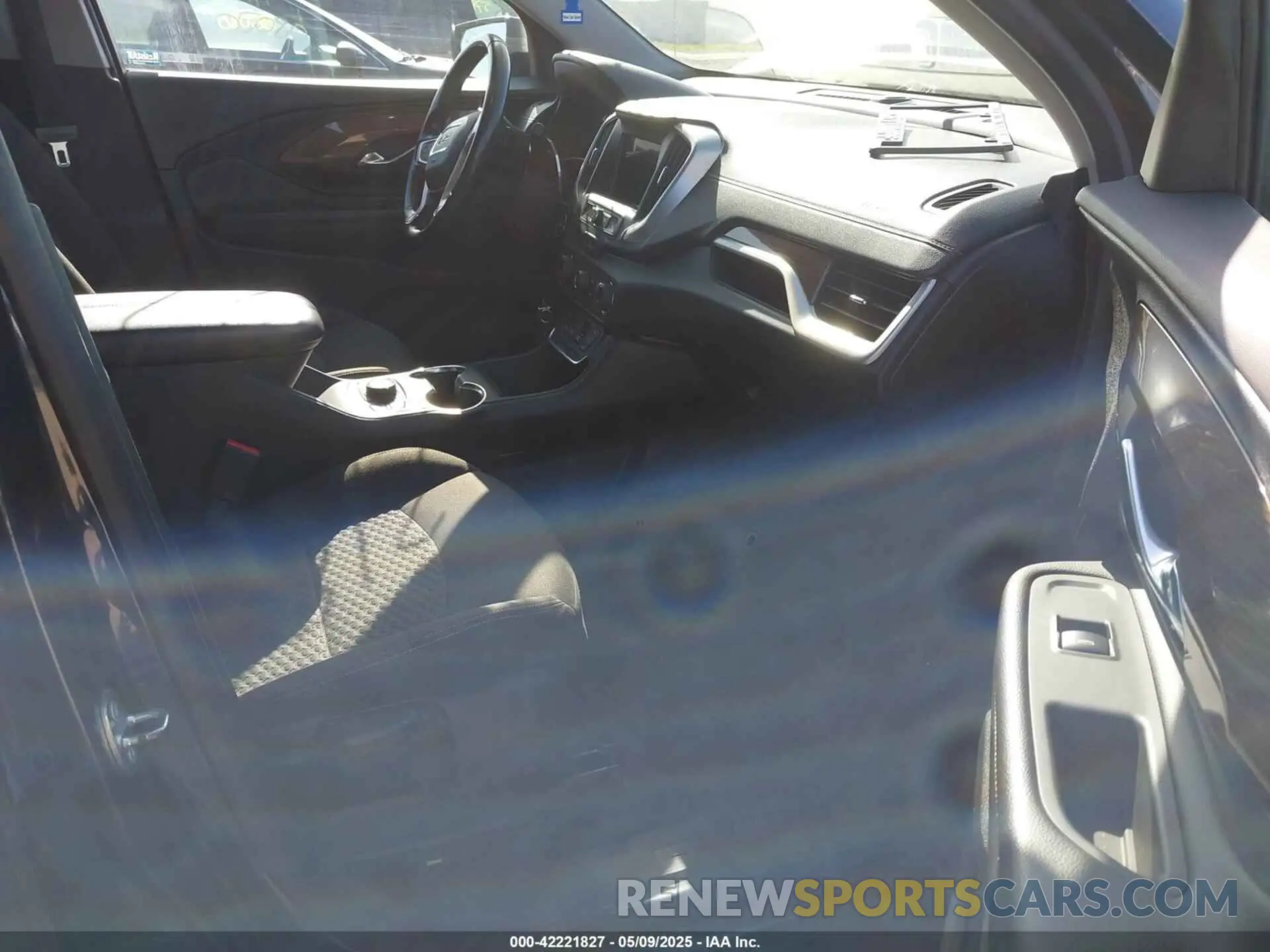 5 Photograph of a damaged car 3GKALTEV2KL112911 GMC TERRAIN 2019