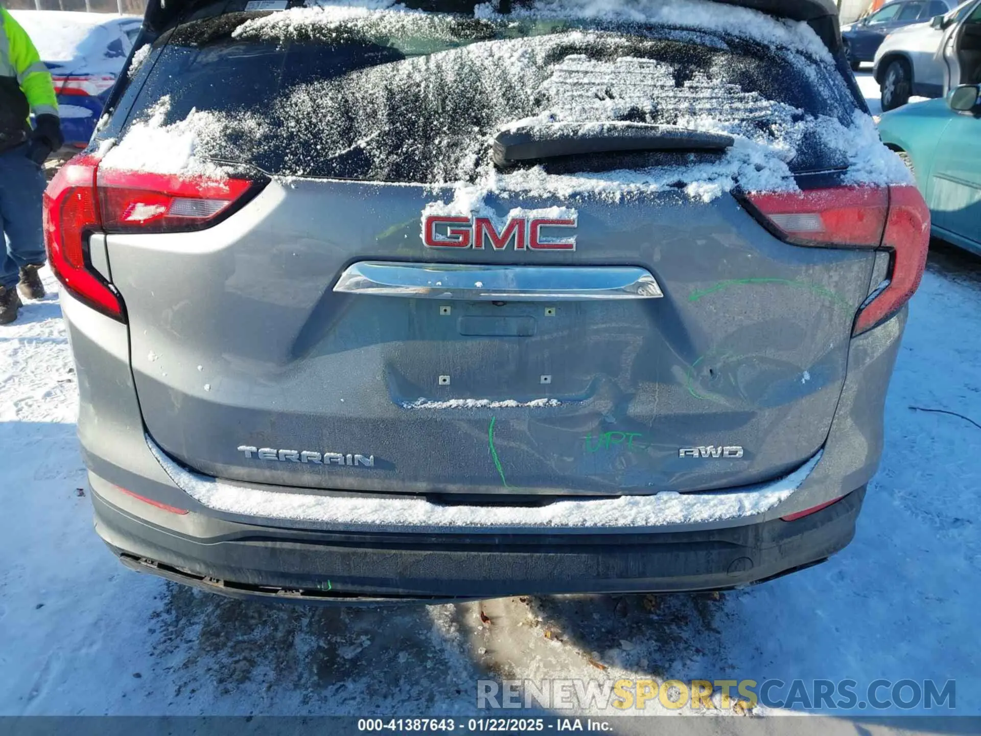 16 Photograph of a damaged car 3GKALTEV6KL104150 GMC TERRAIN 2019