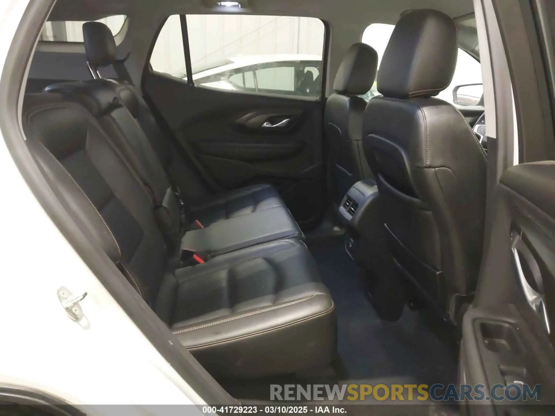 8 Photograph of a damaged car 3GKALVEV0KL183181 GMC TERRAIN 2019