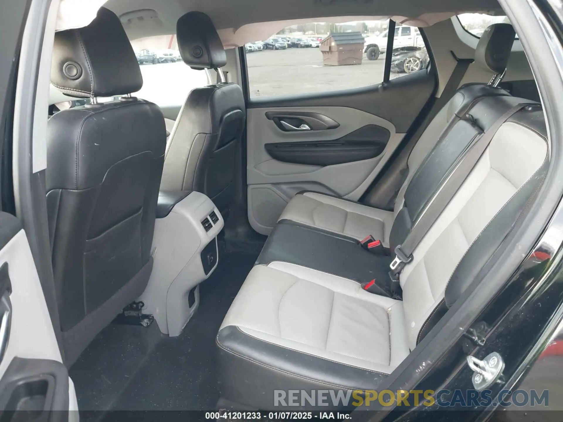8 Photograph of a damaged car 3GKALVEV1KL229679 GMC TERRAIN 2019