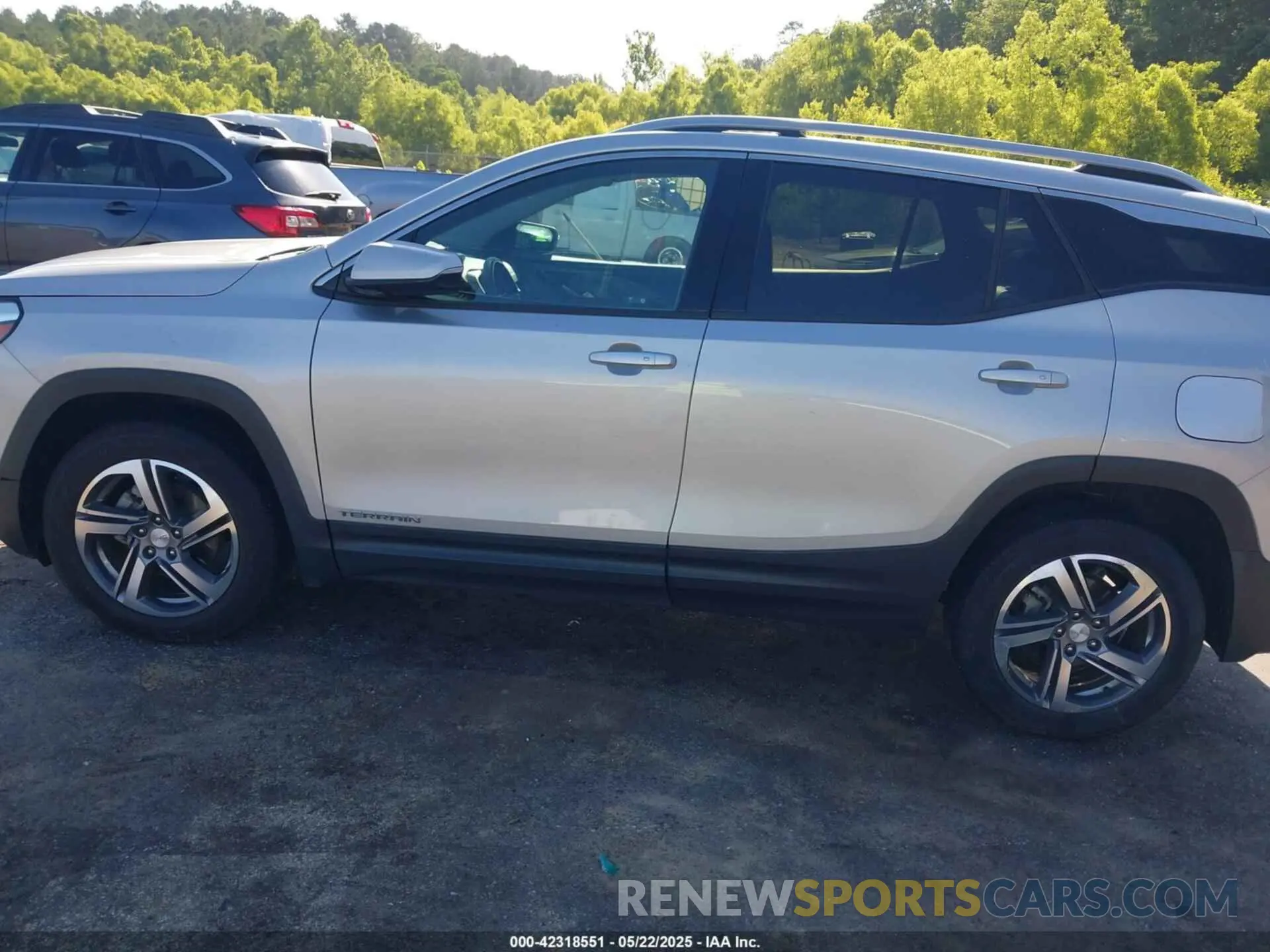 14 Photograph of a damaged car 3GKALVEV6KL341085 GMC TERRAIN 2019