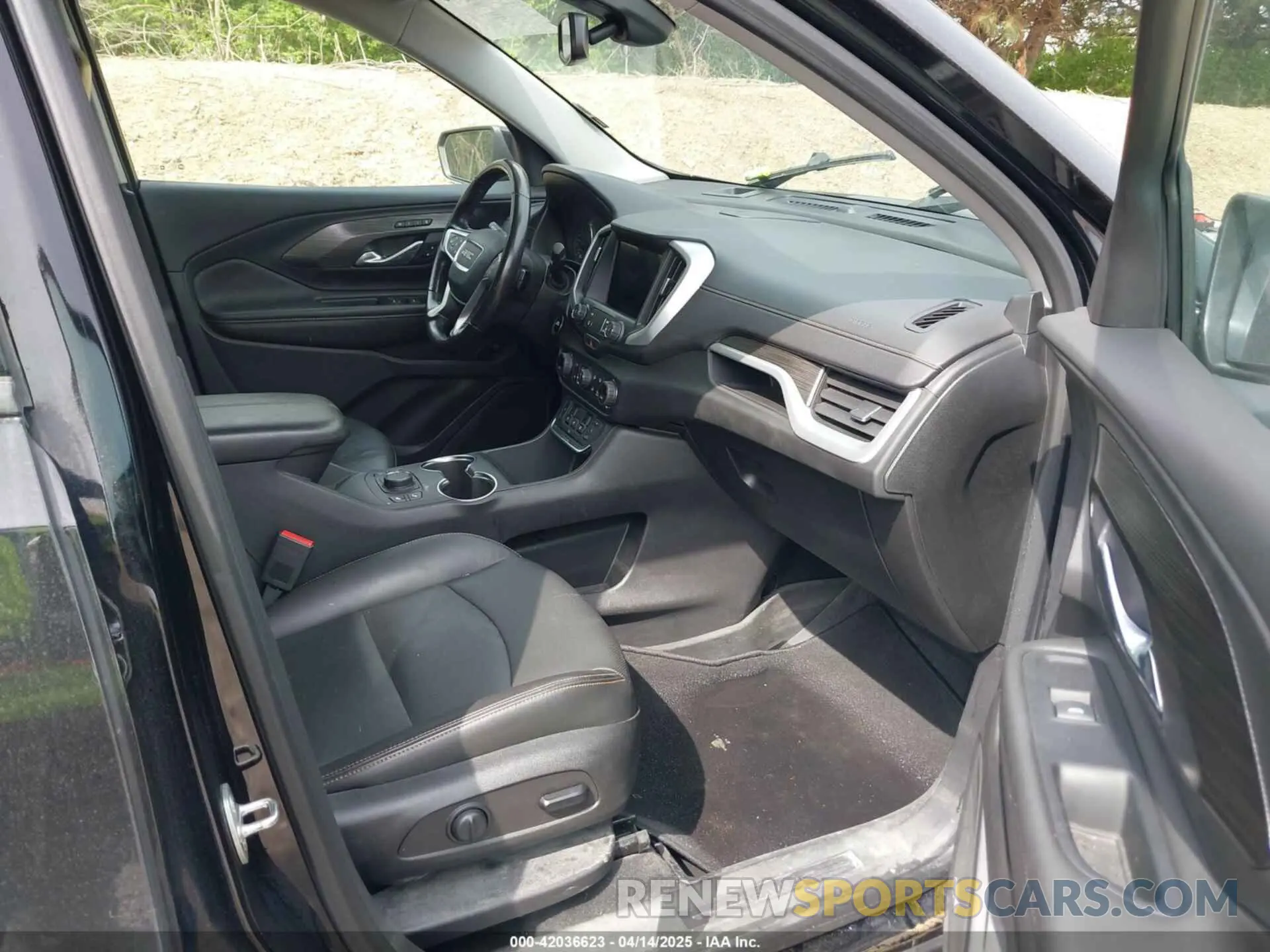 5 Photograph of a damaged car 3GKALVEX6KL227427 GMC TERRAIN 2019