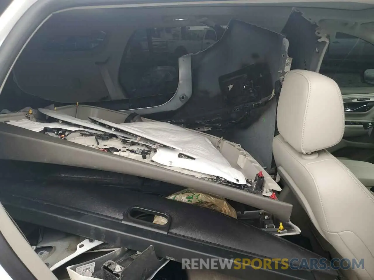 10 Photograph of a damaged car 3GKALXEX0KL136584 GMC TERRAIN 2019