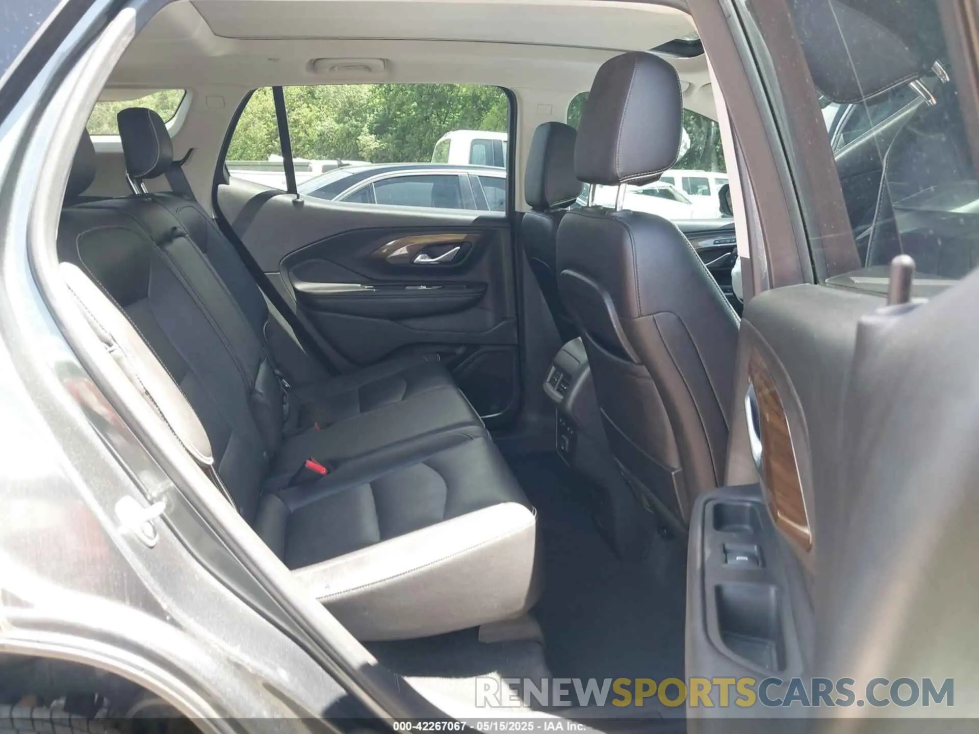 8 Photograph of a damaged car 3GKALXEX1KL375173 GMC TERRAIN 2019