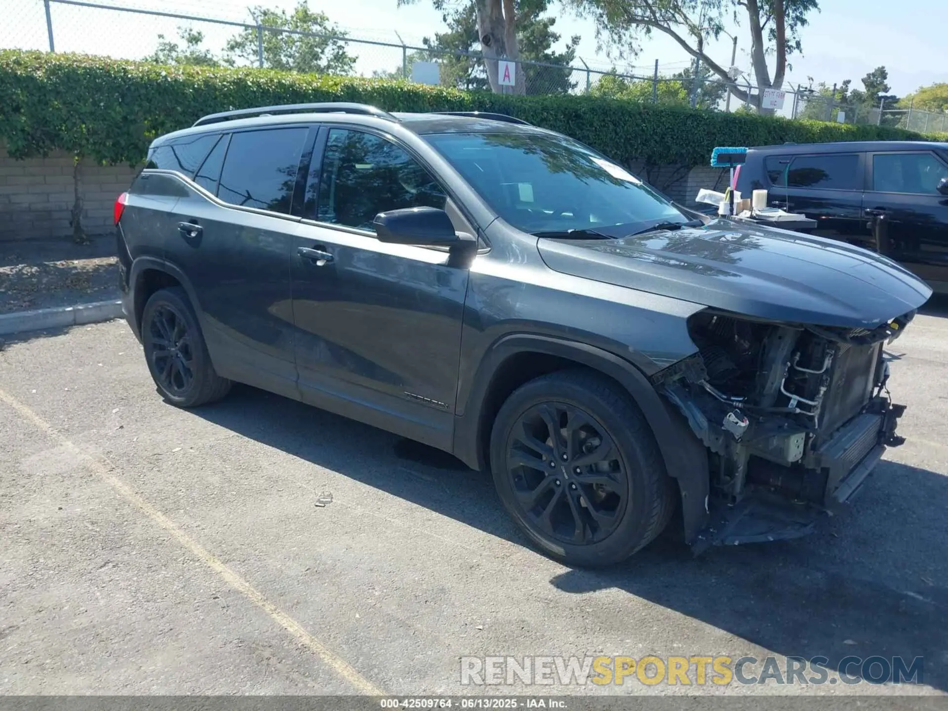 1 Photograph of a damaged car 3GKALMEV0LL135949 GMC TERRAIN 2020