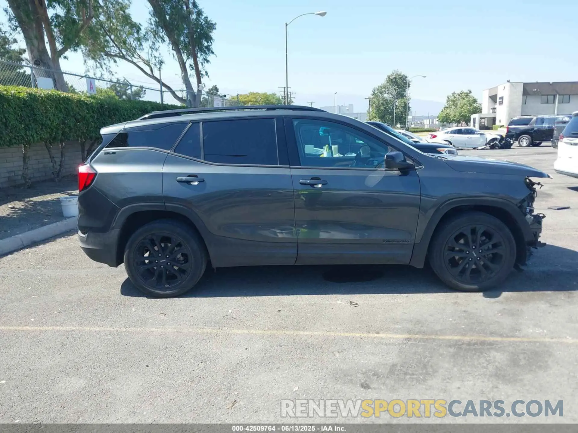 14 Photograph of a damaged car 3GKALMEV0LL135949 GMC TERRAIN 2020
