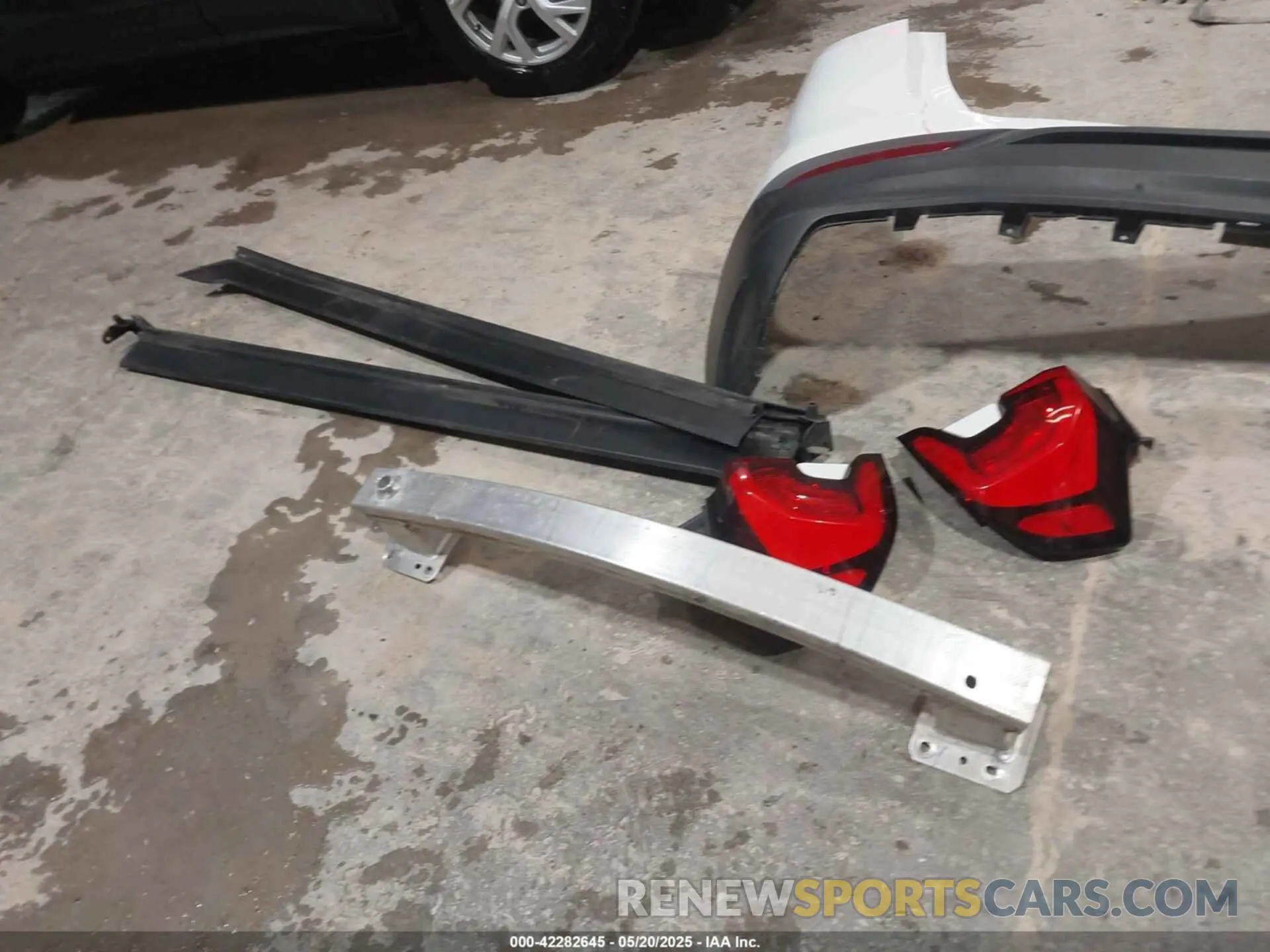 12 Photograph of a damaged car 3GKALMEV0LL146725 GMC TERRAIN 2020