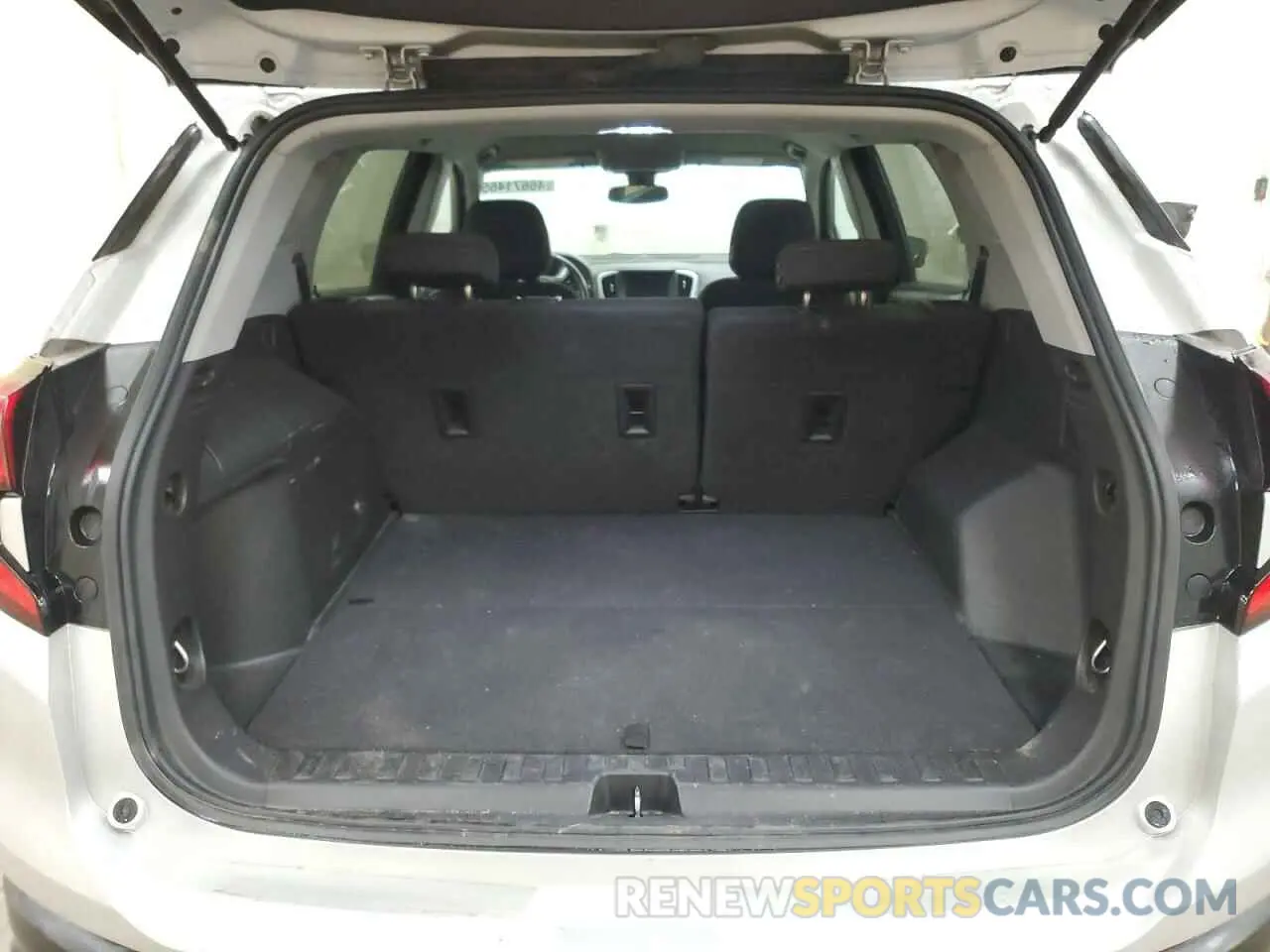 6 Photograph of a damaged car 3GKALMEV0LL231354 GMC TERRAIN 2020