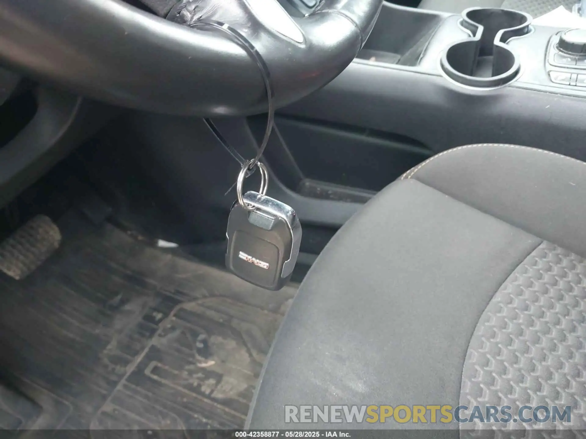 11 Photograph of a damaged car 3GKALMEV1LL125513 GMC TERRAIN 2020