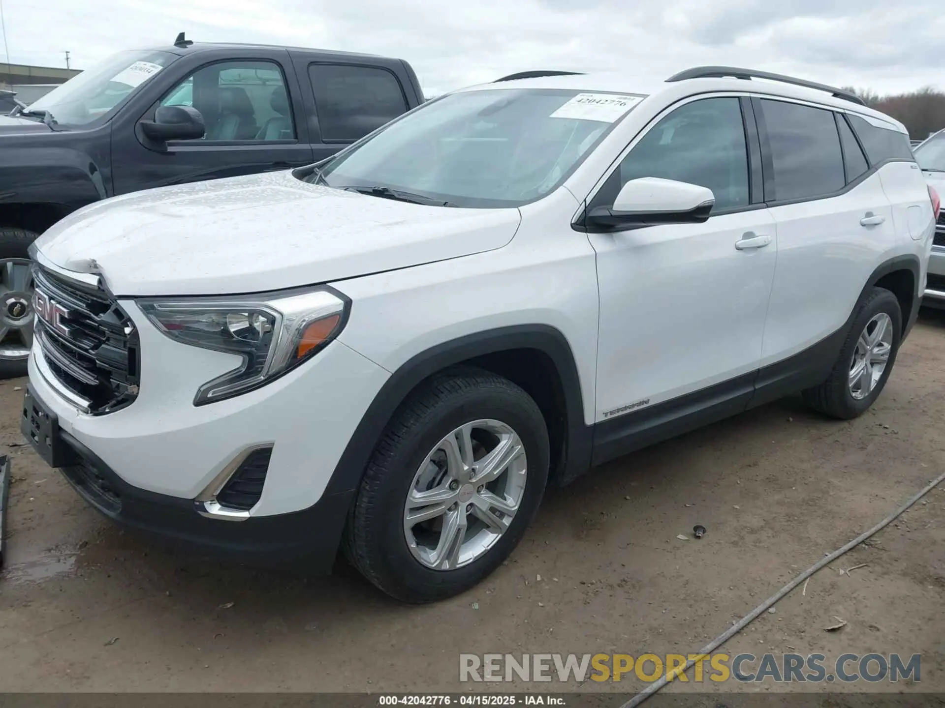 2 Фотография поврежденного автомобиля 3GKALMEV1LL141985 GMC TERRAIN 2020