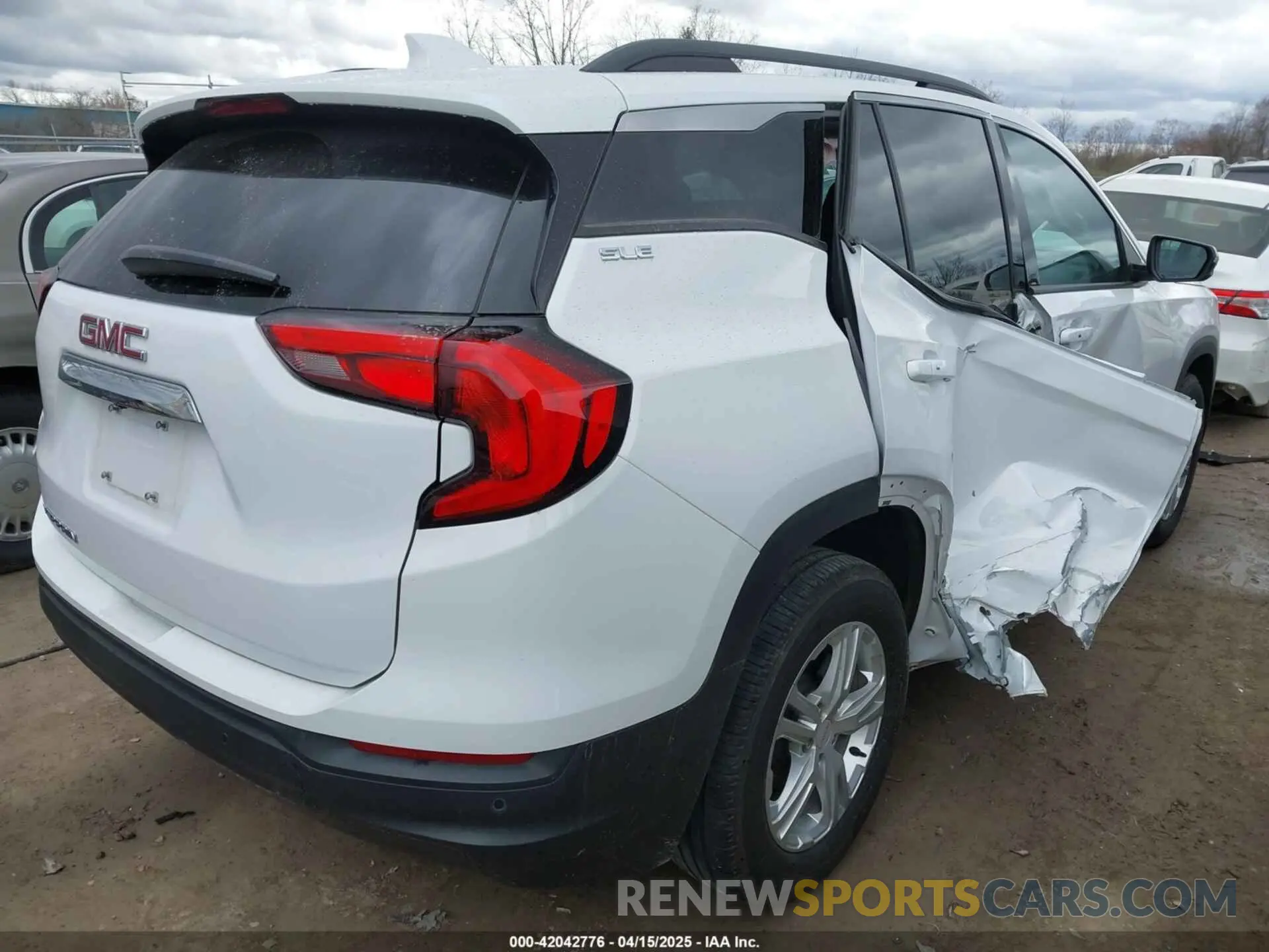 4 Фотография поврежденного автомобиля 3GKALMEV1LL141985 GMC TERRAIN 2020