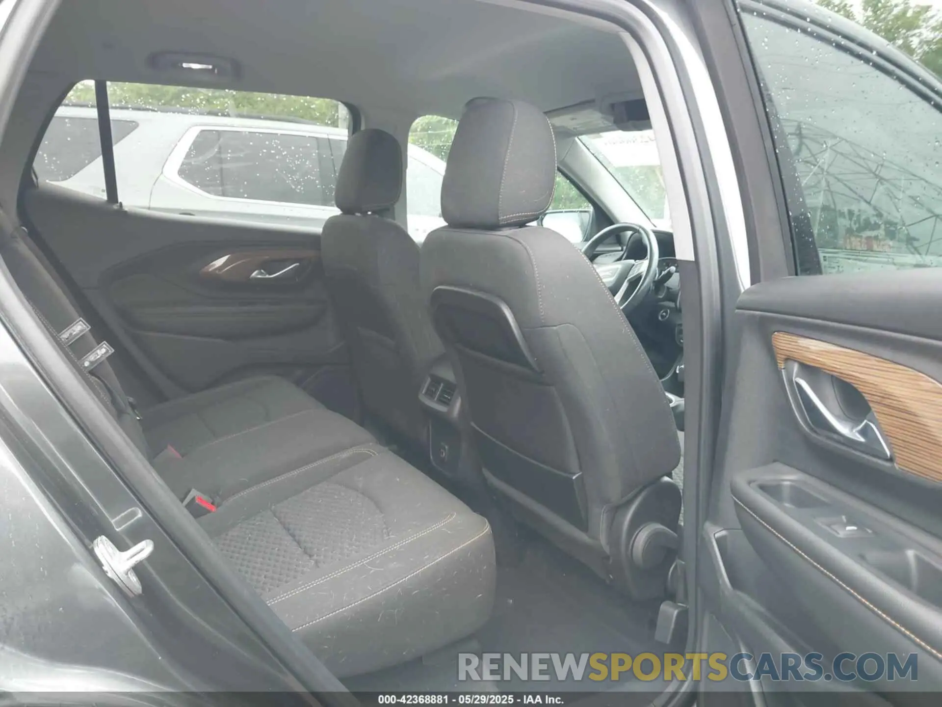 8 Photograph of a damaged car 3GKALMEV2LL211283 GMC TERRAIN 2020