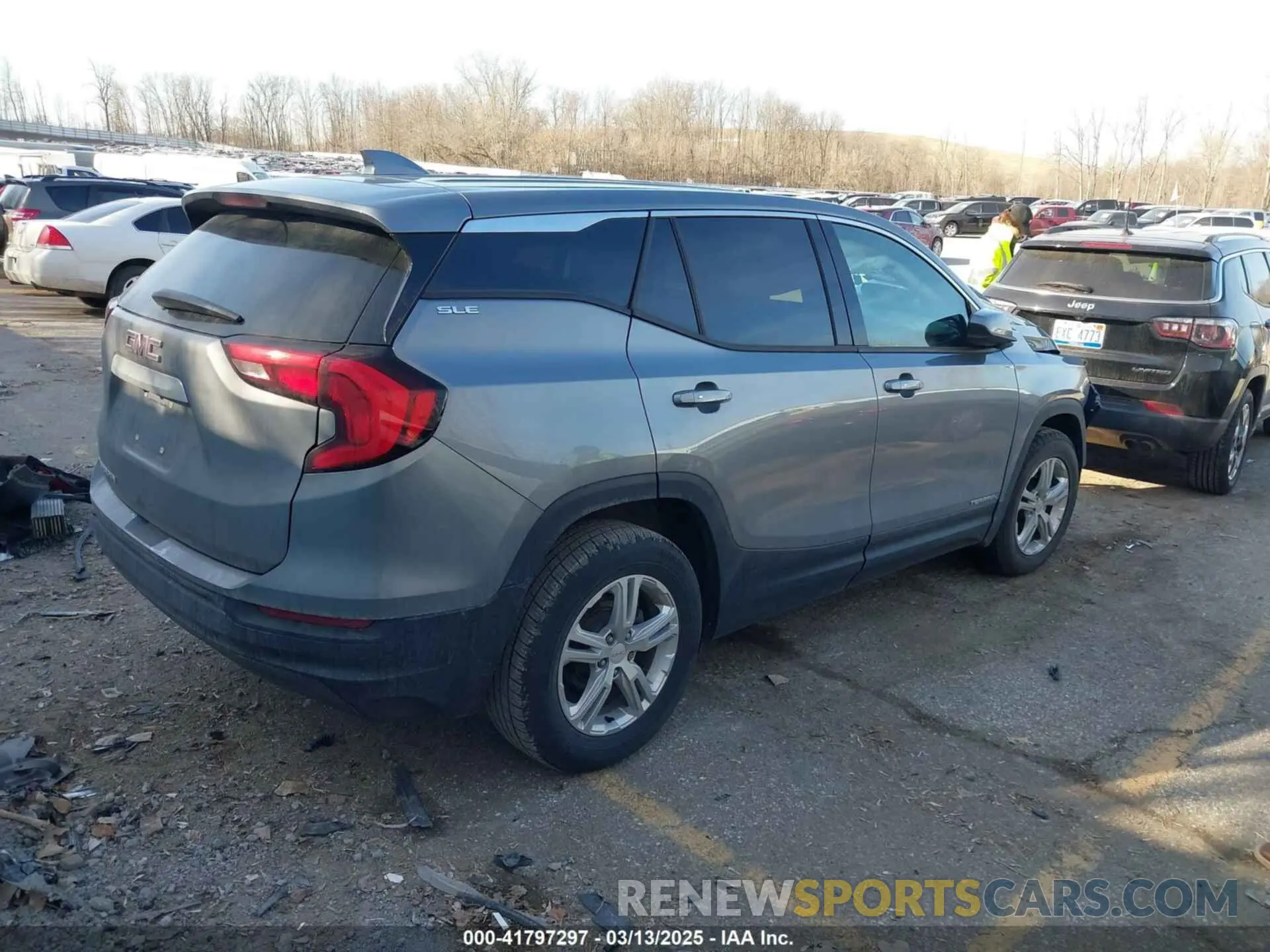 4 Фотография поврежденного автомобиля 3GKALMEV3LL174261 GMC TERRAIN 2020