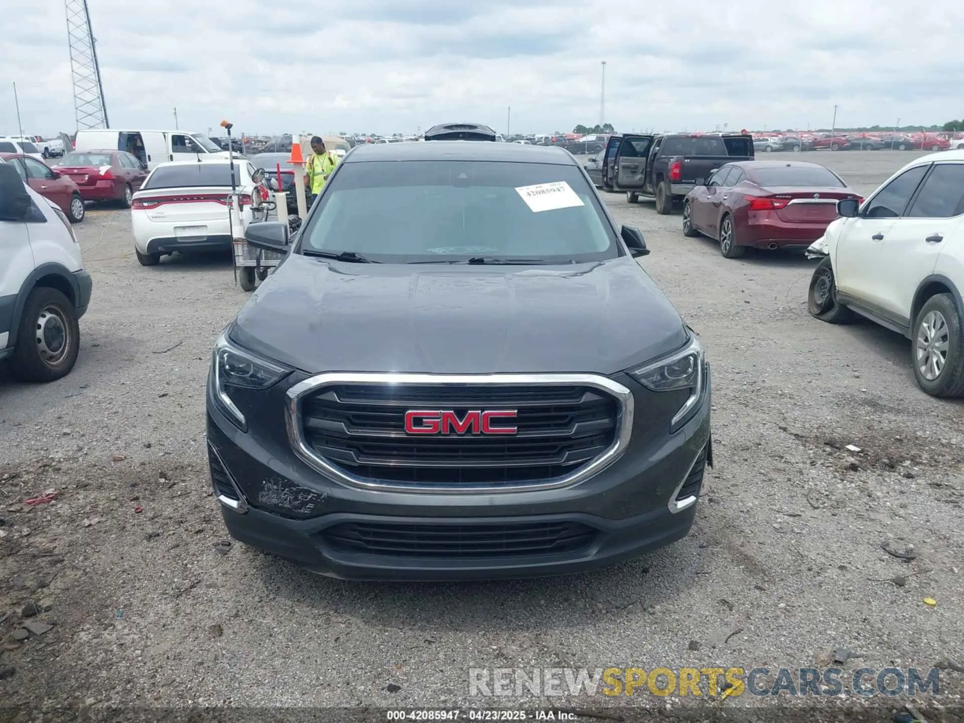12 Photograph of a damaged car 3GKALMEV5LL195418 GMC TERRAIN 2020