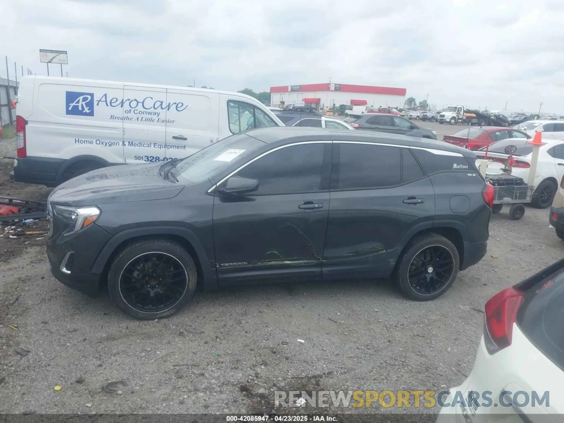 14 Photograph of a damaged car 3GKALMEV5LL195418 GMC TERRAIN 2020