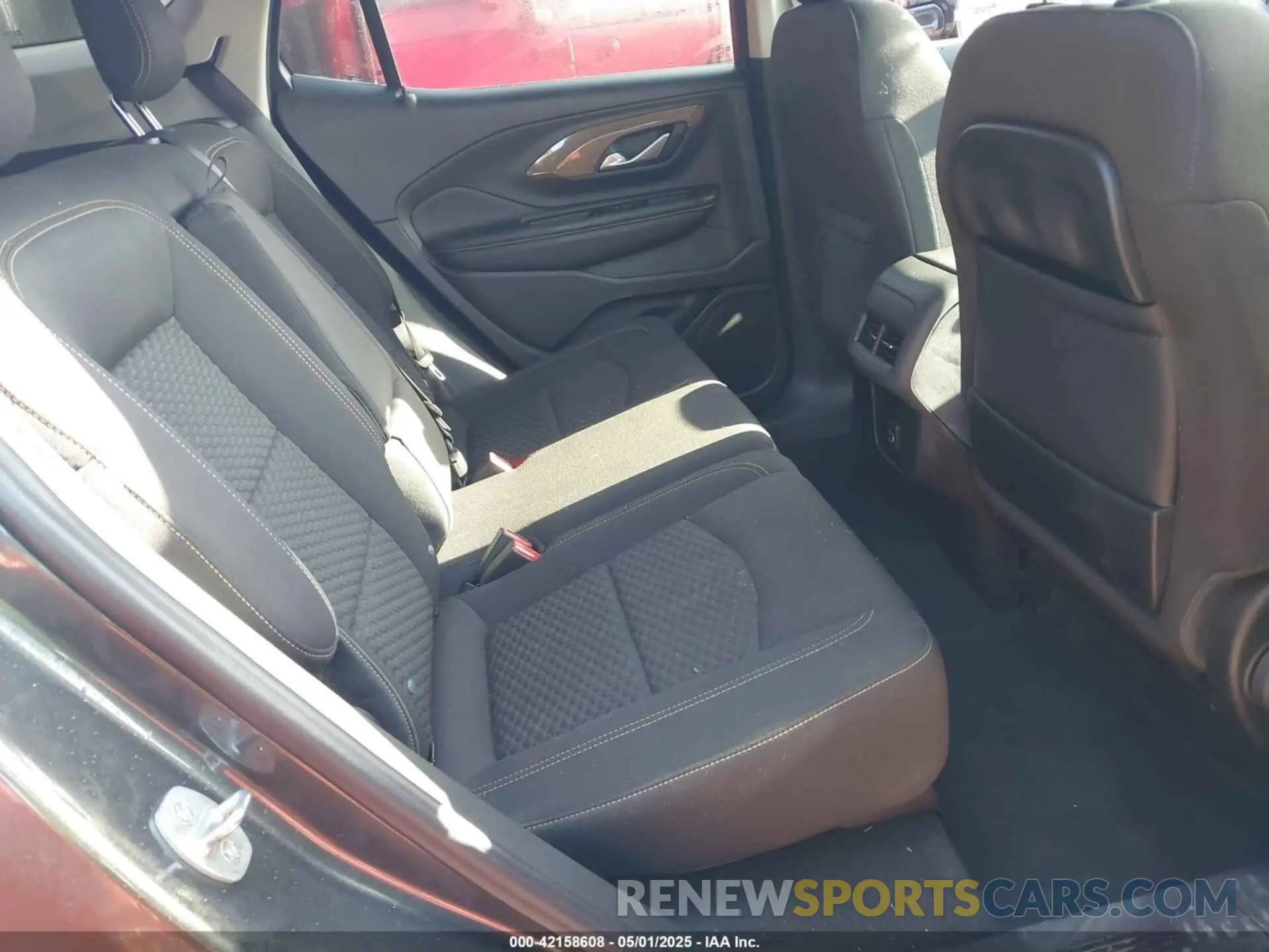 8 Photograph of a damaged car 3GKALMEV5LL231351 GMC TERRAIN 2020
