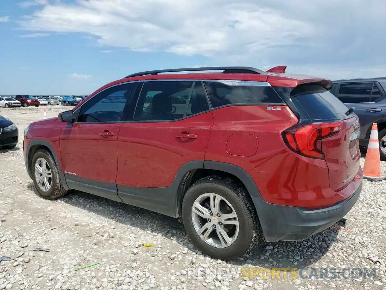 2 Photograph of a damaged car 3GKALMEV6LL207236 GMC TERRAIN 2020
