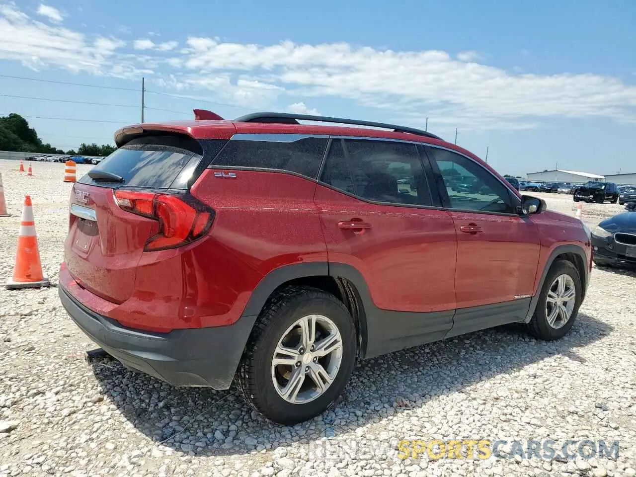 3 Photograph of a damaged car 3GKALMEV6LL207236 GMC TERRAIN 2020