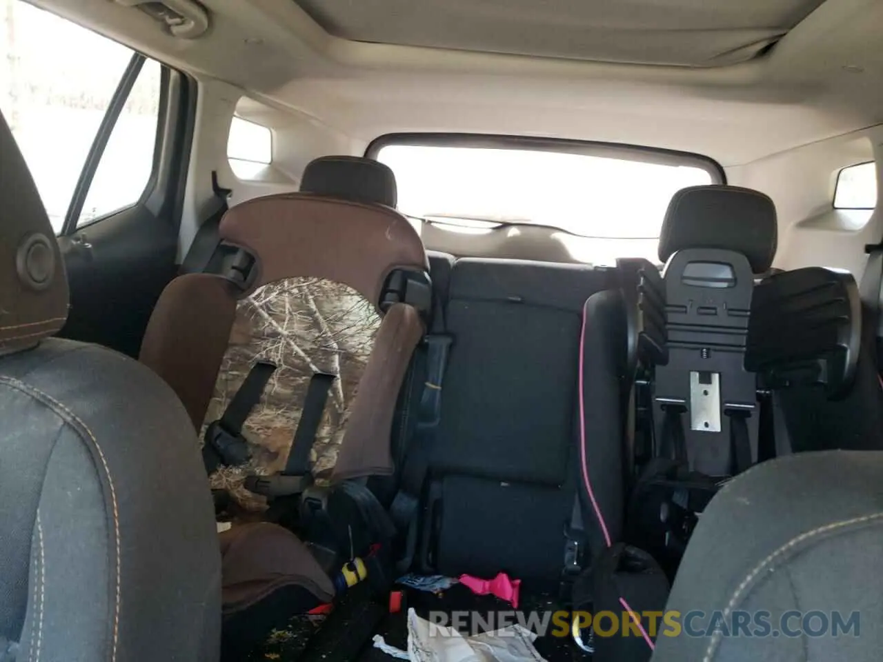 10 Photograph of a damaged car 3GKALMEV6LL280509 GMC TERRAIN 2020